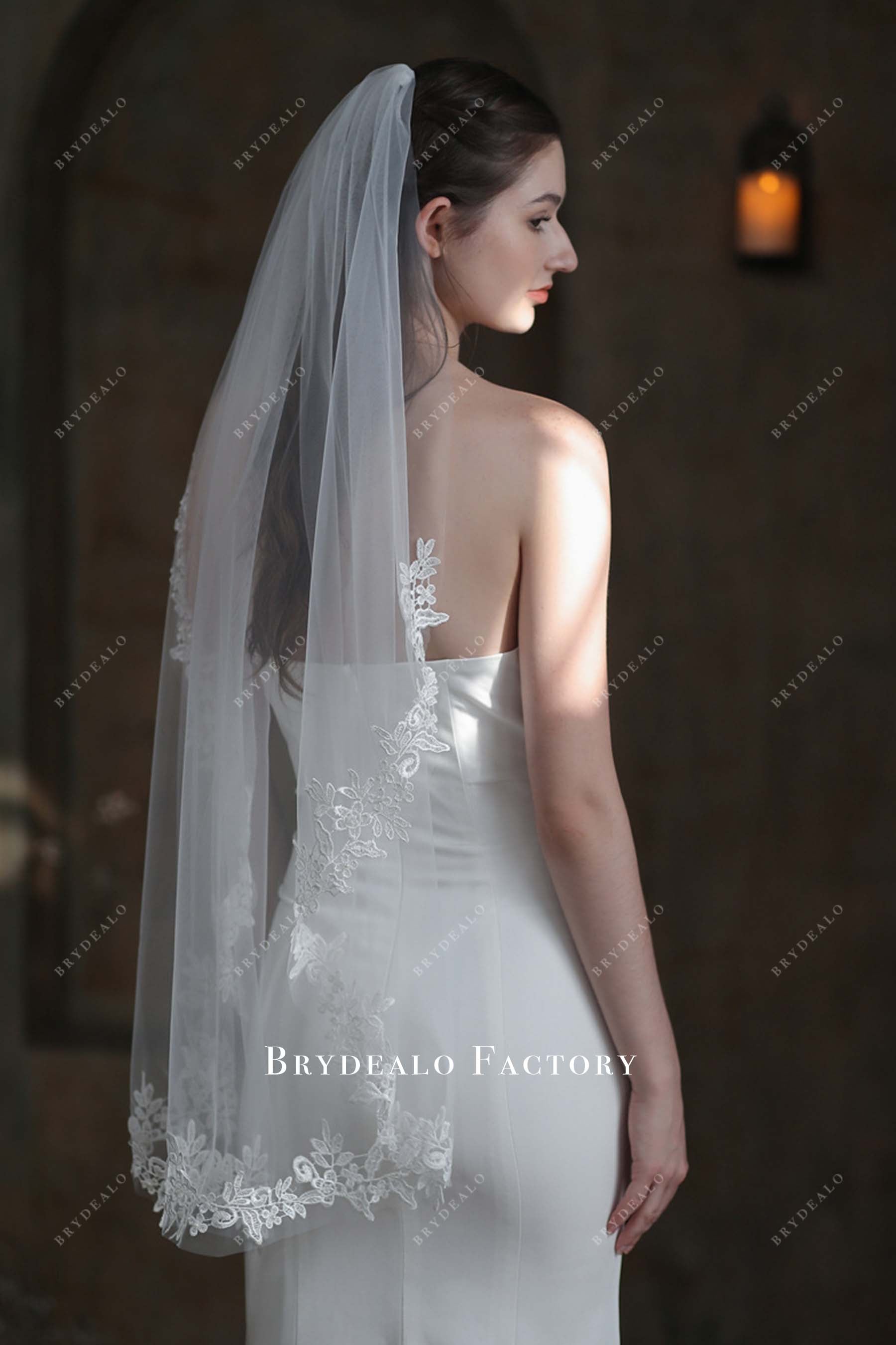 fingertip length bridal veil