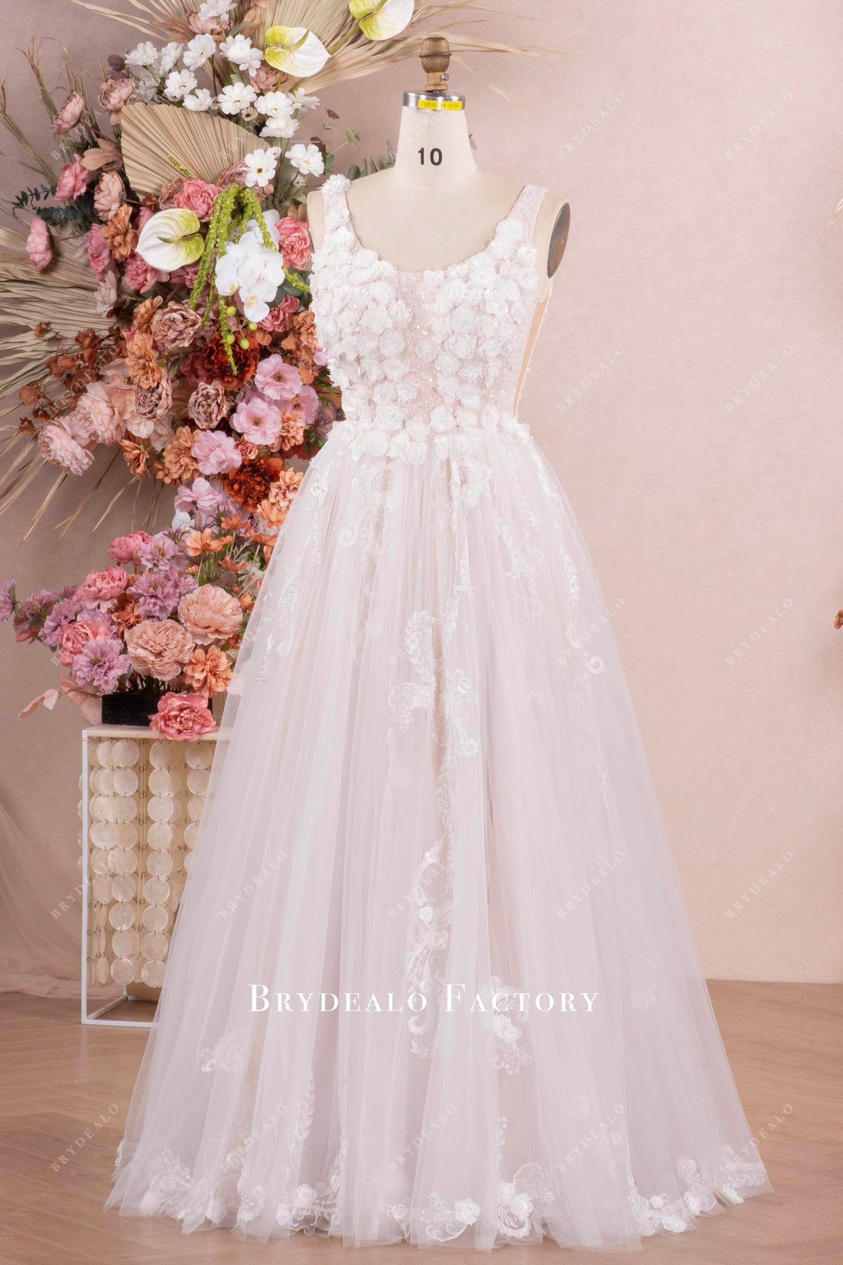 Designer 3D Flowers Scoop Neck Floor Length Spring Fall Wedding Dress
