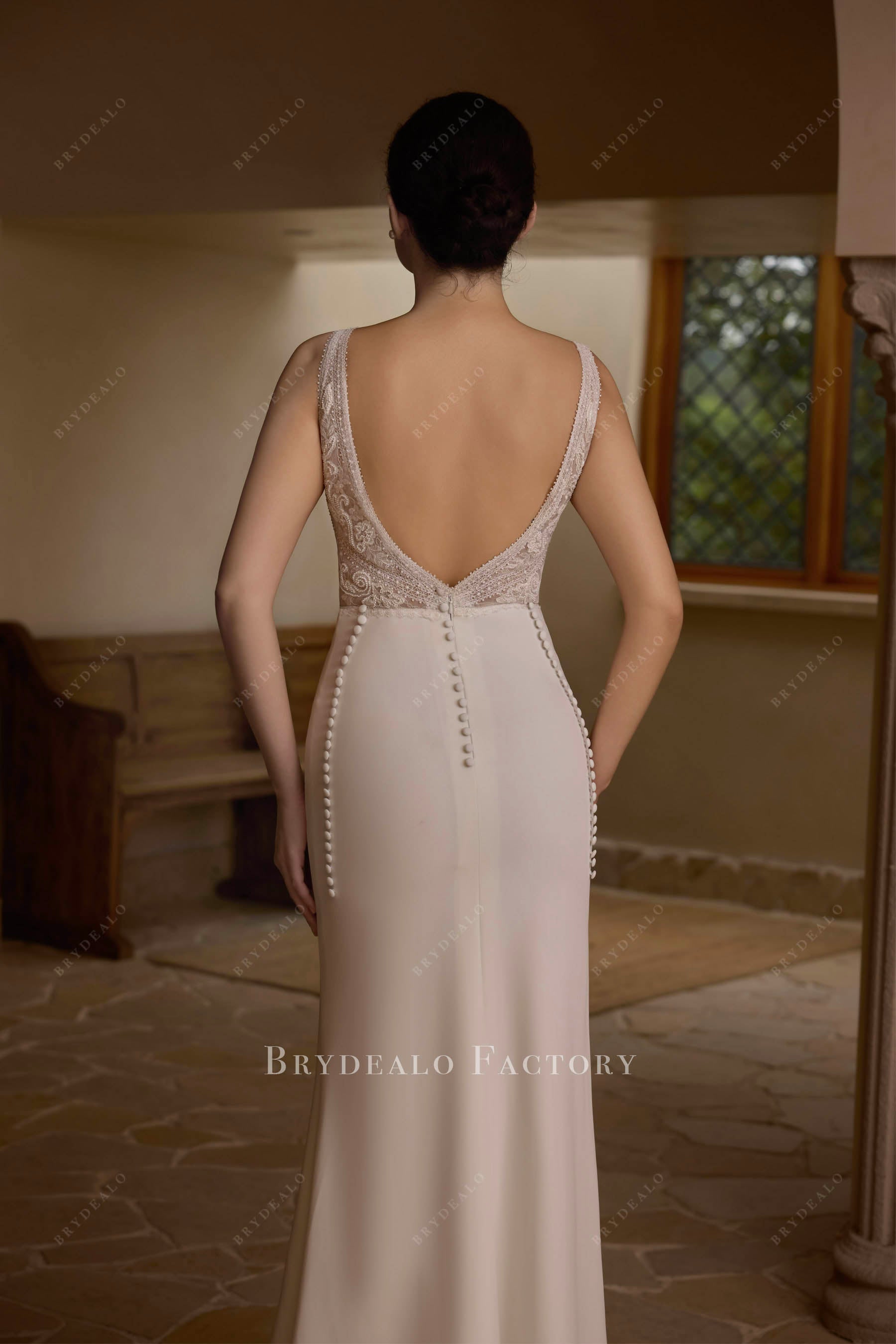 lace v back wedding dress