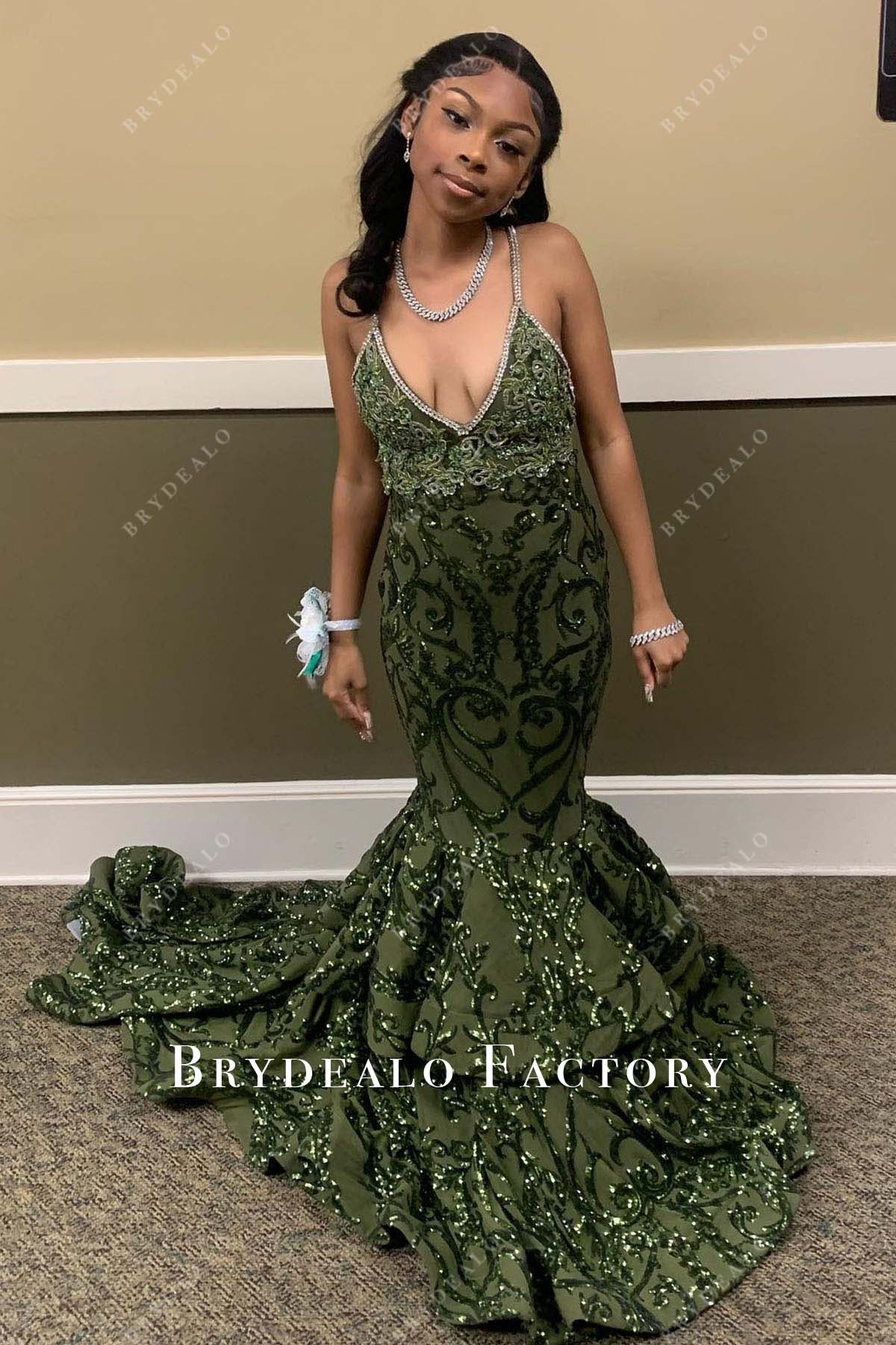 lace appliques plunging neck trumpet prom dress