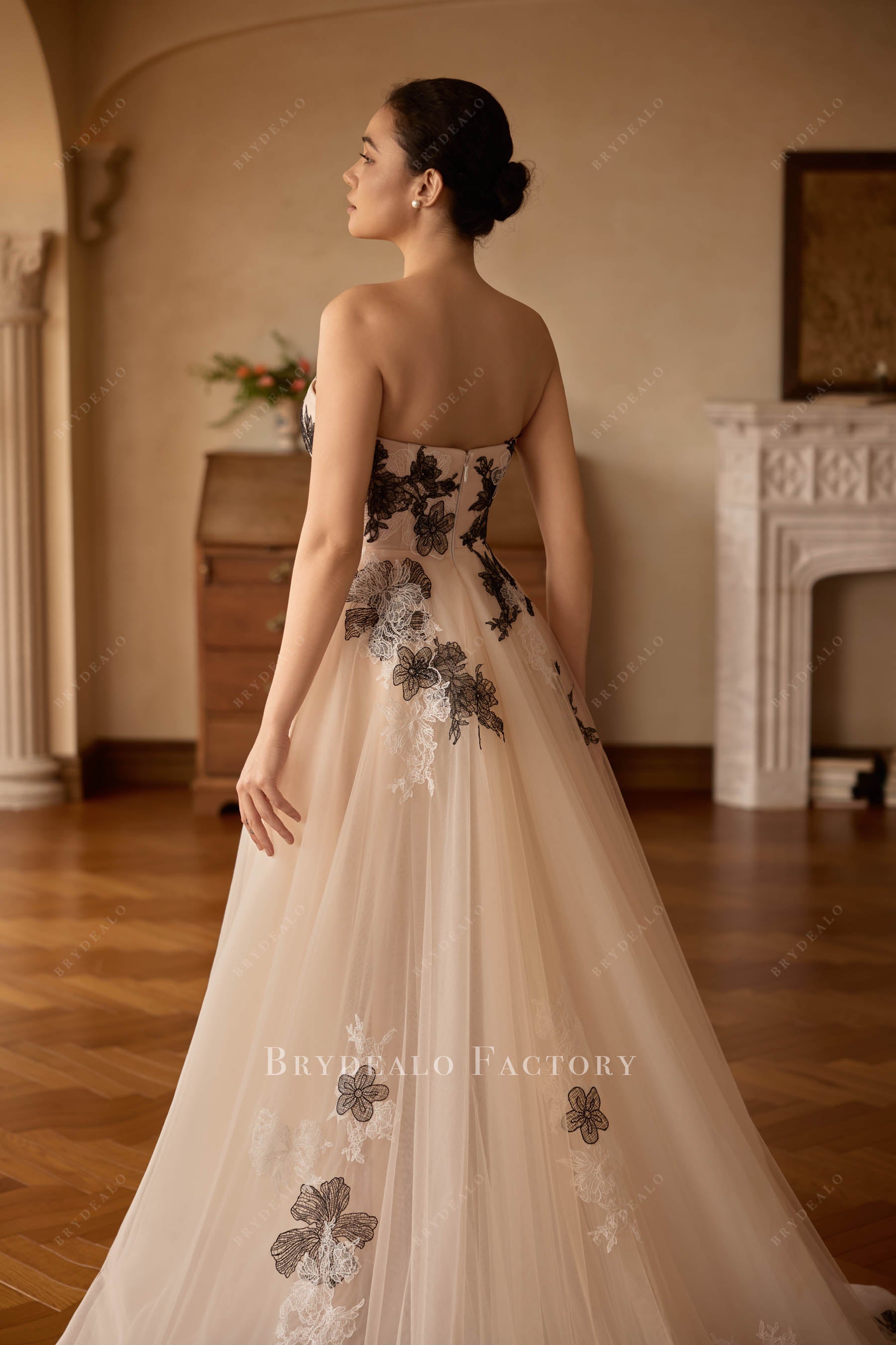 lace appliques strapless wedding dress