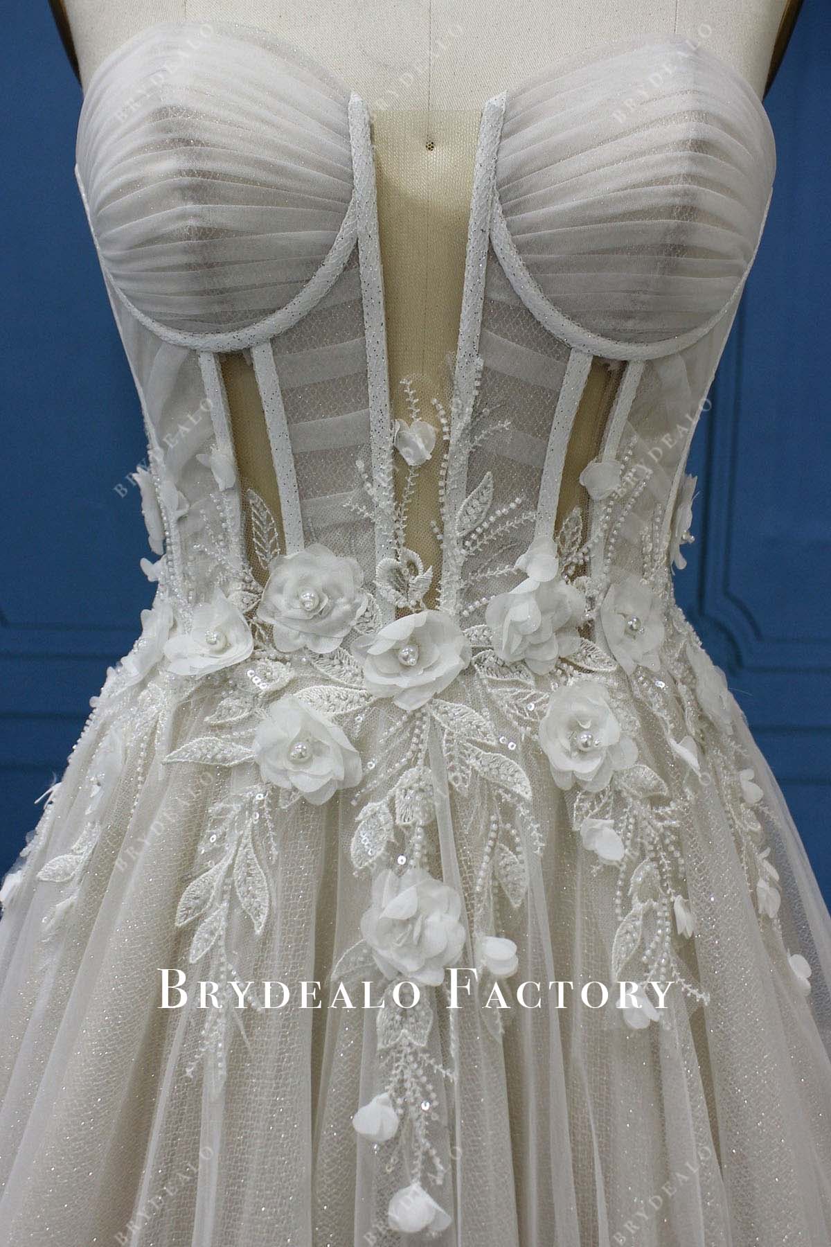 lace appliques sweetheart neck wedding dress