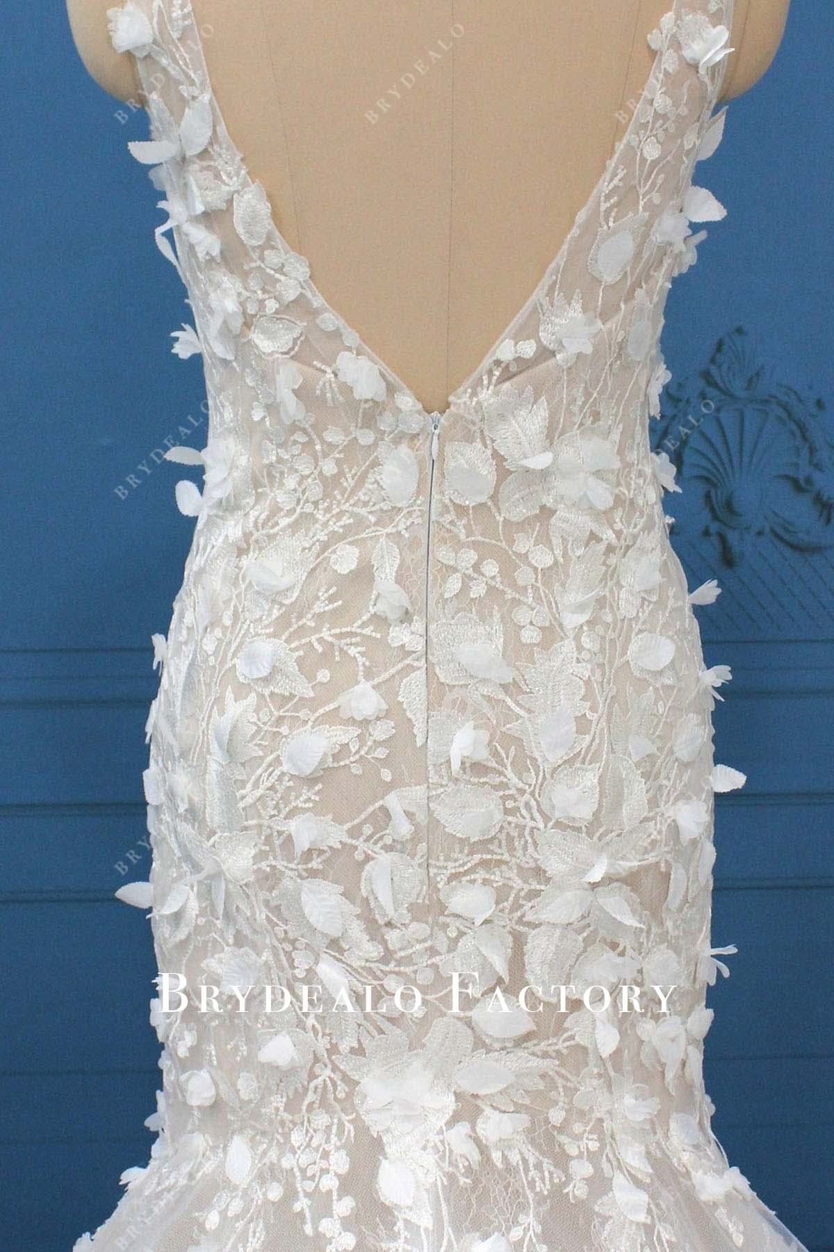 lace appliques v back wedding dress