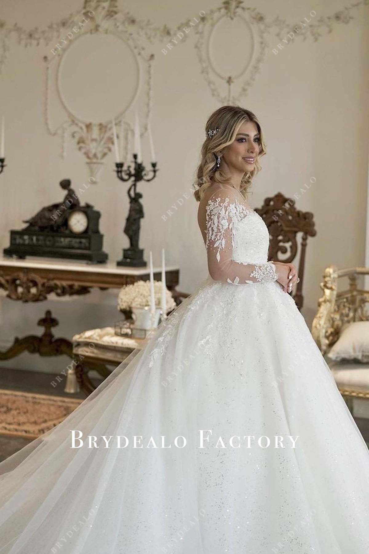 lace appliques wedding dress