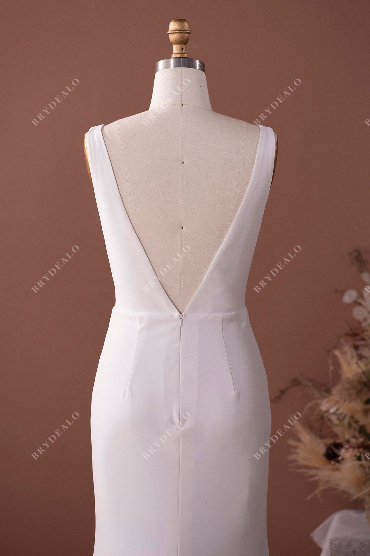 Open V-back Elegant Crepe Sleeveless Bridal Gown