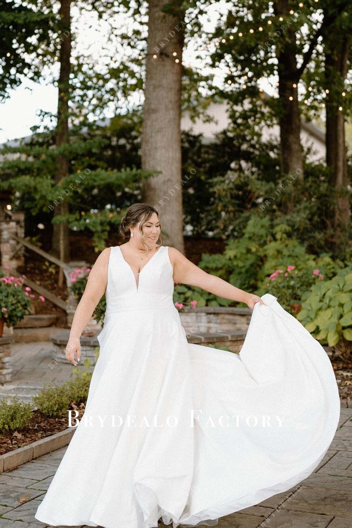 plus size white a line court train wedding dress