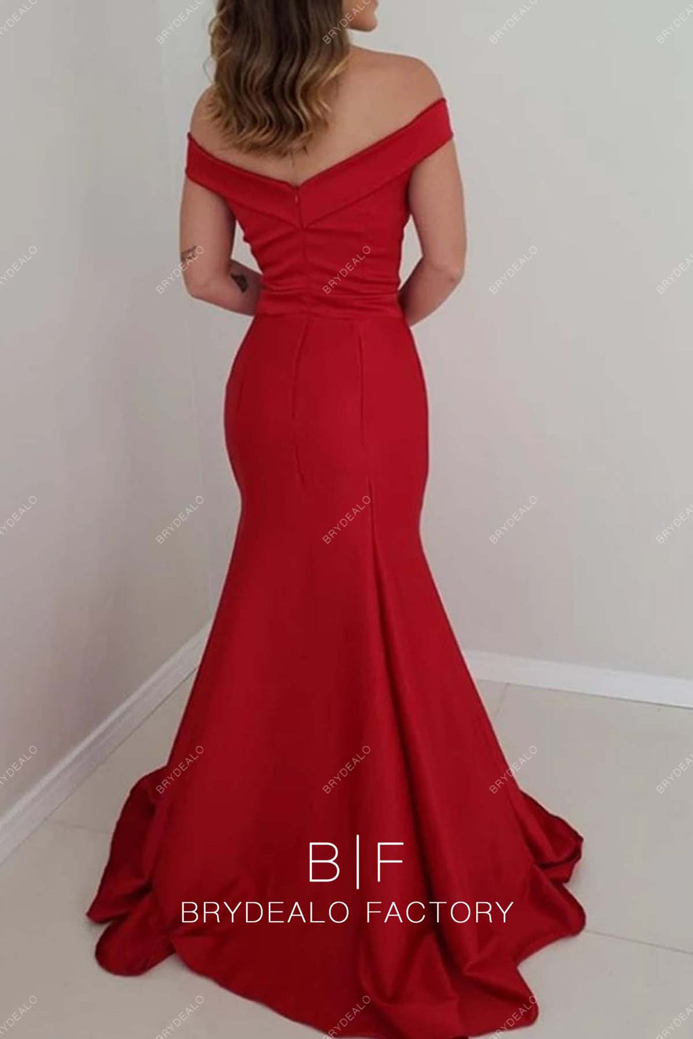 Designer Mermaid Satin Off-The-Shoulder Sleeveless Red Prom Dress With Rhinestone