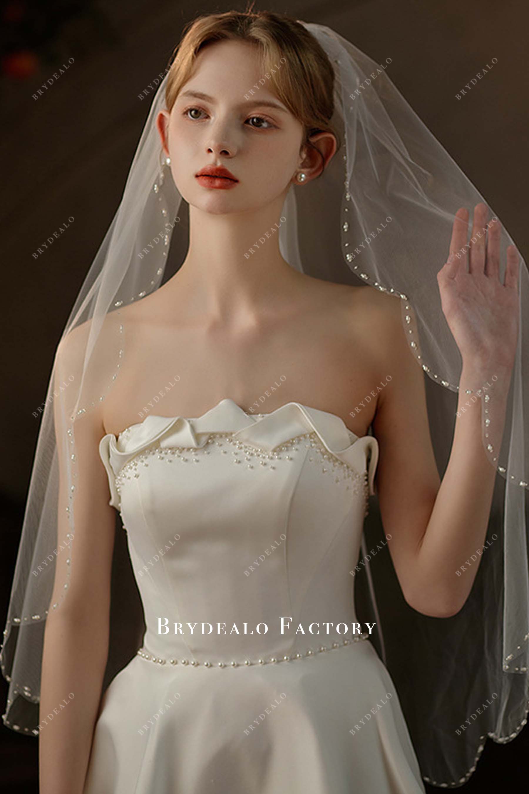 beading scalloped single layer bridal veil