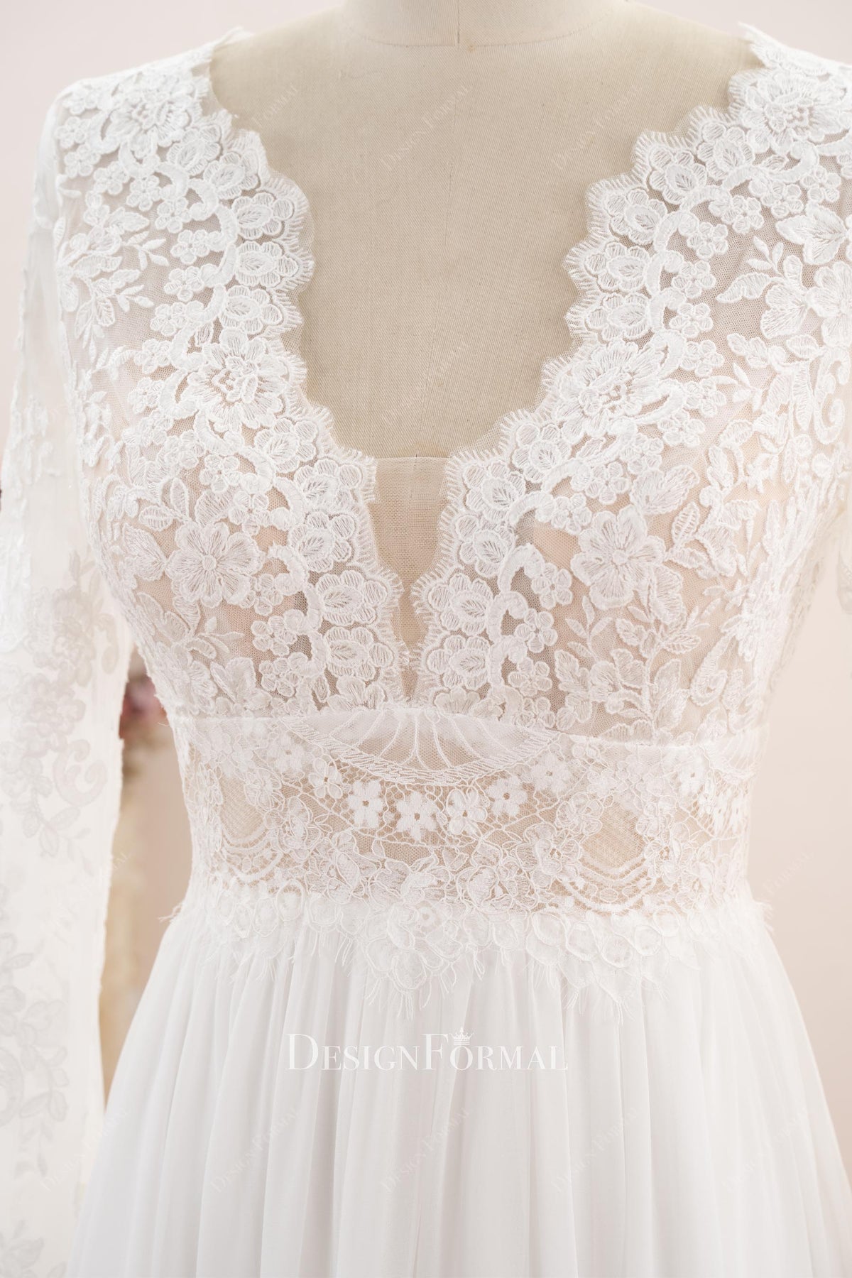 scalloped lace neck bridal dress