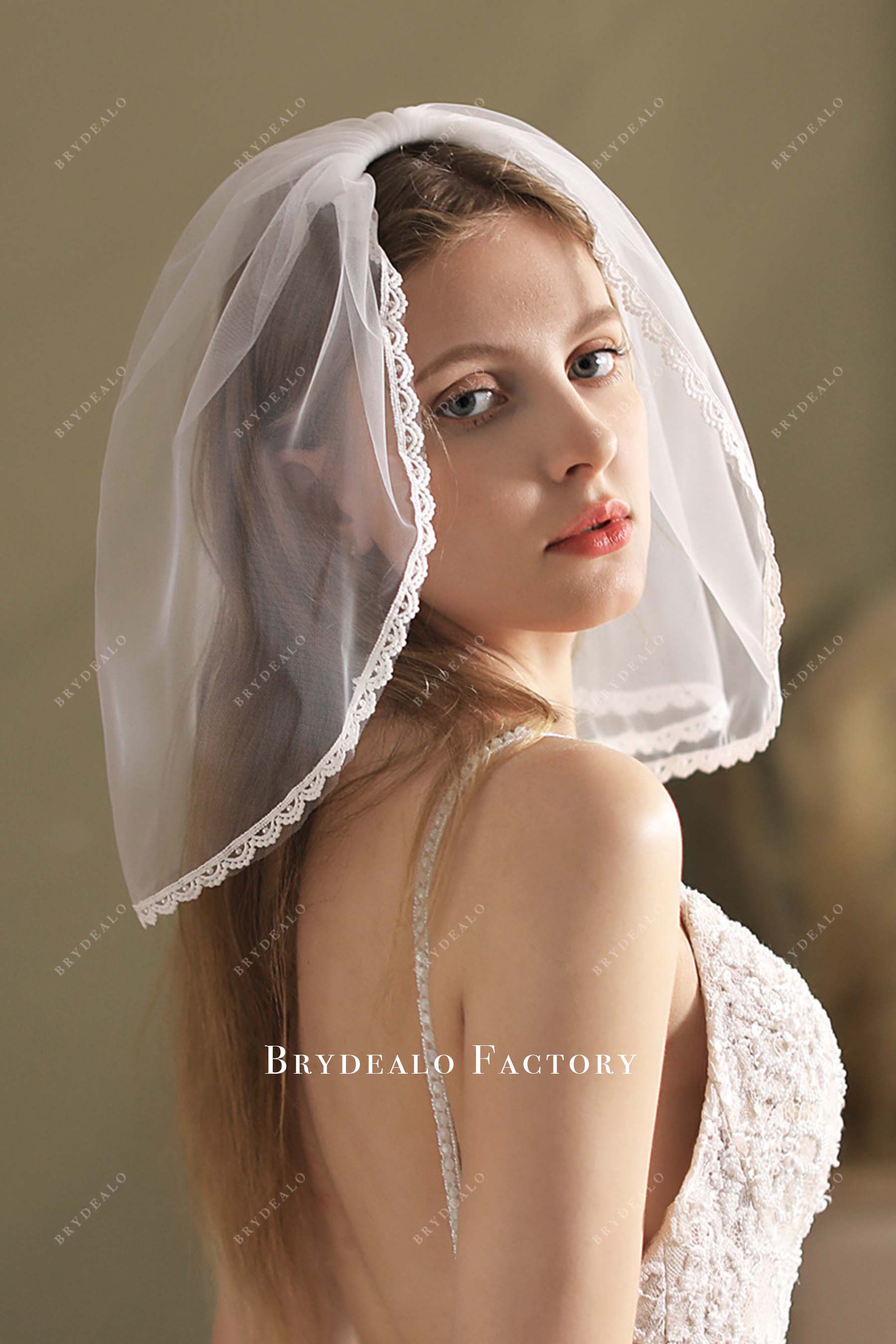 single tier tulle bridal veil