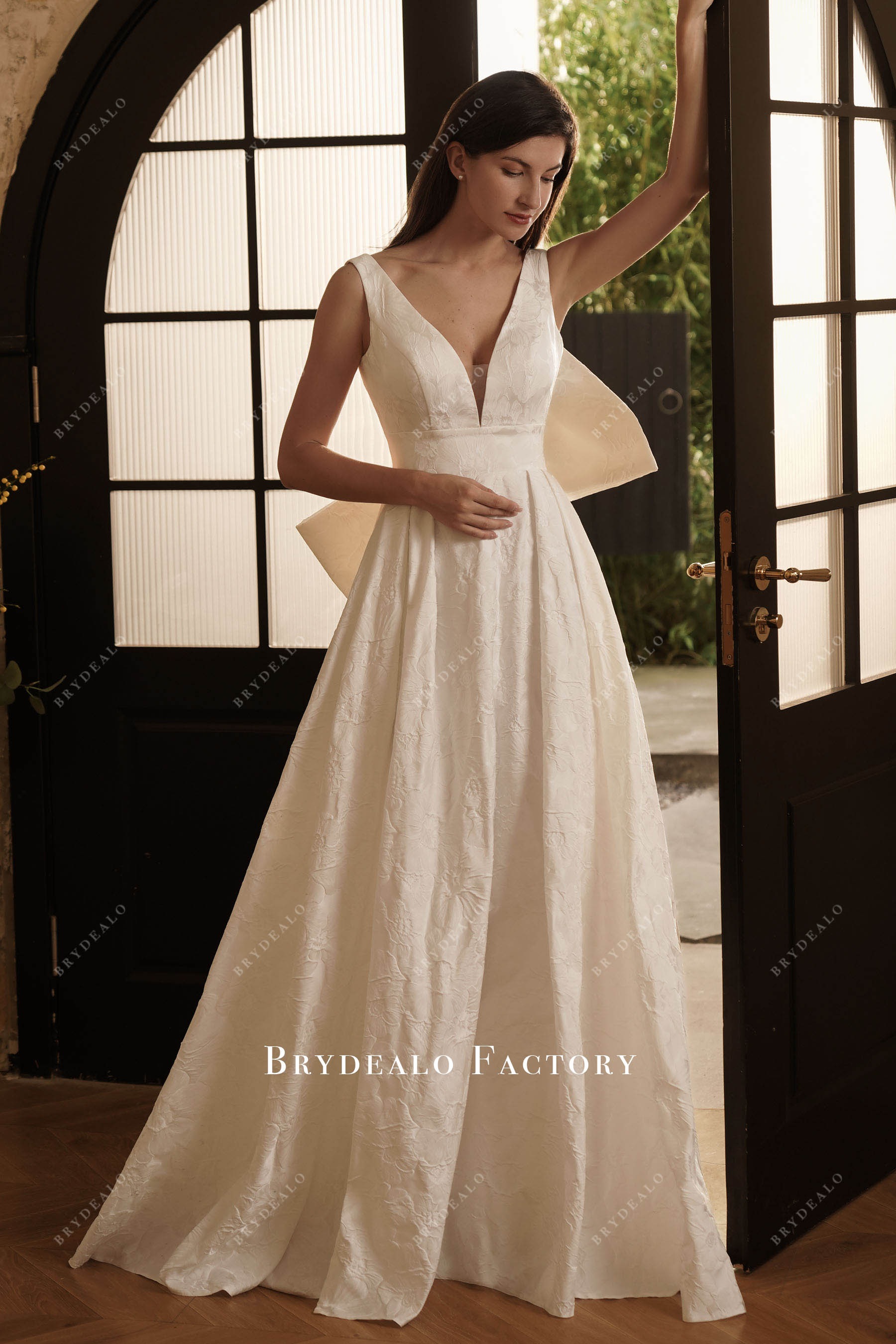 sleeveless a line wedding dress
