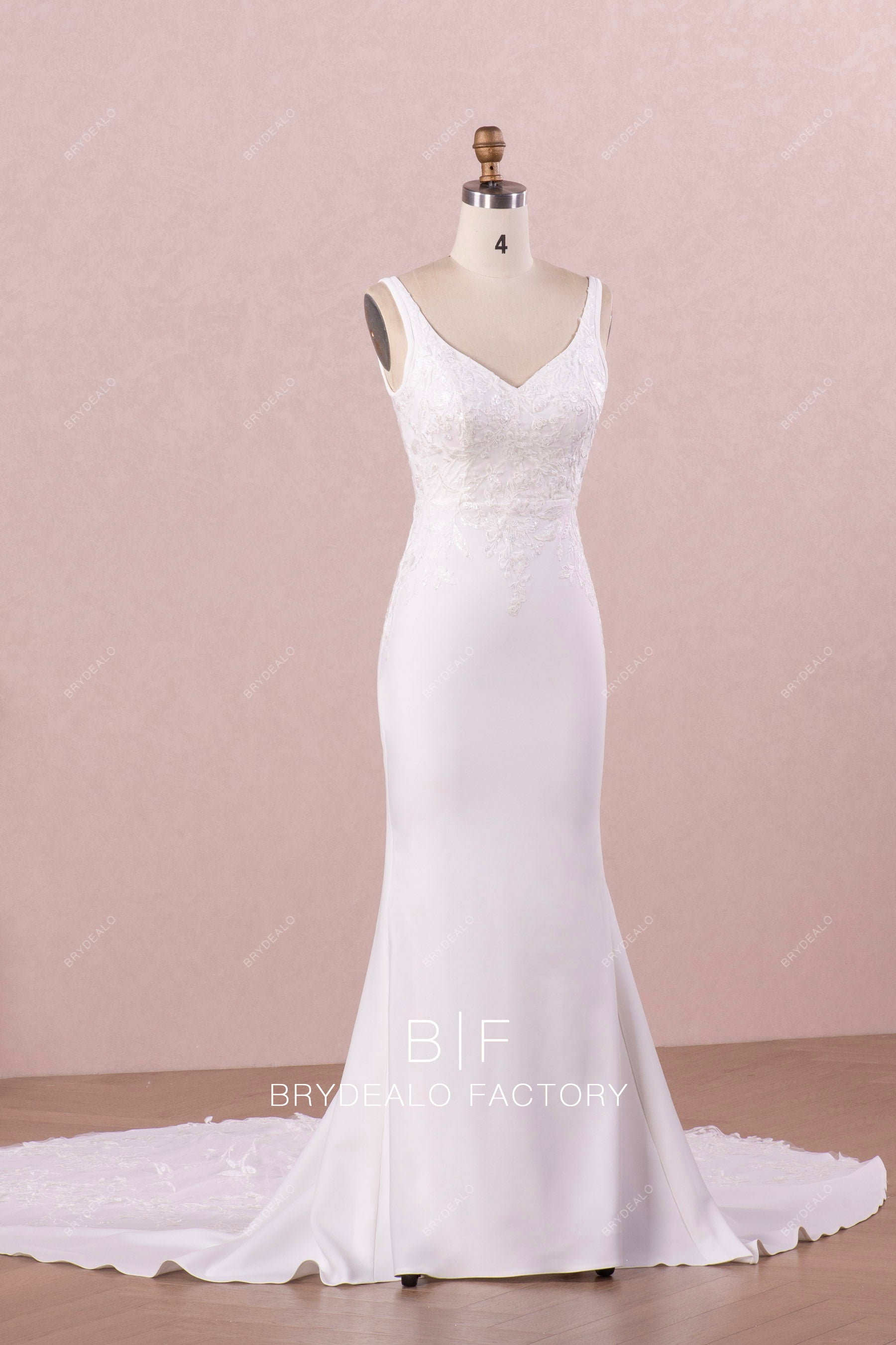 sleeveless V-neck long train bridal gown