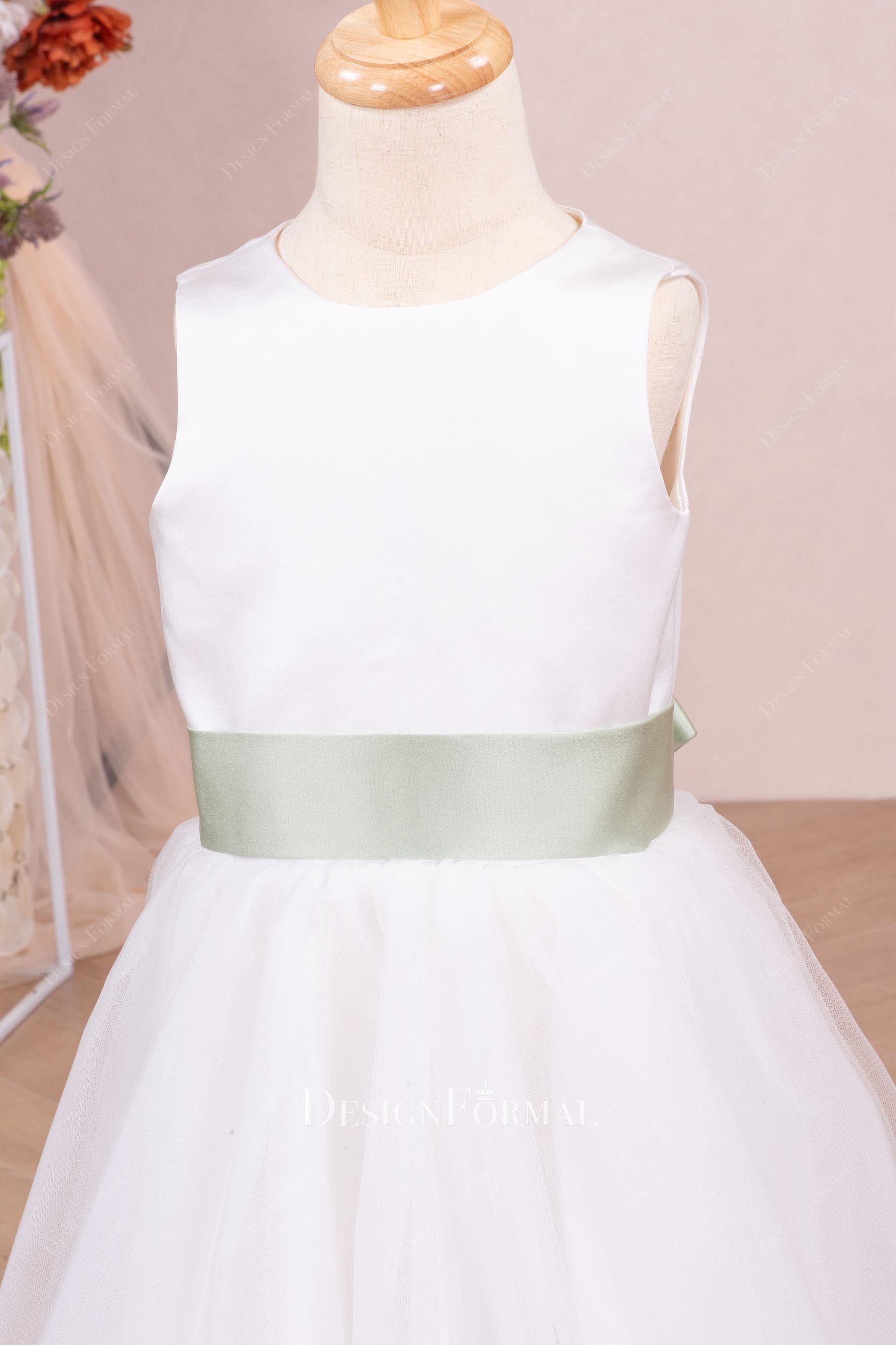 sleeveless oat neck flower girl dress
