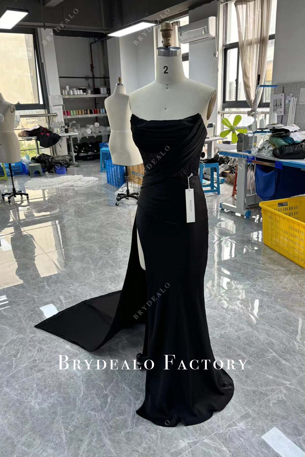 Sleeveless sexy slit formal gown