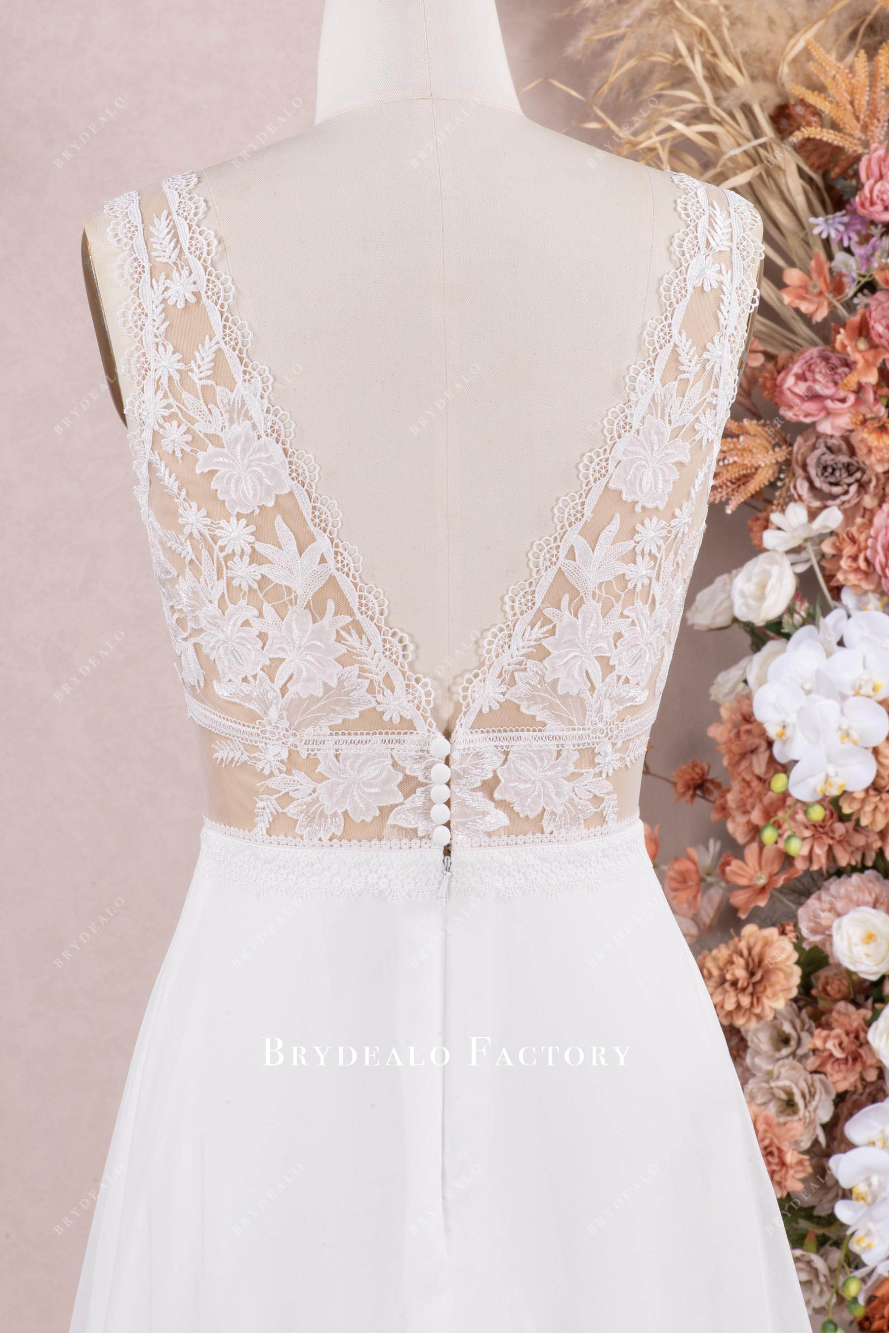 sleeveless lace wedding dress
