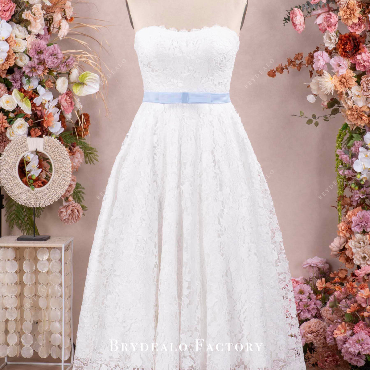Vintage Lace Strapless Tea Length Casual Wedding Dress Vintage Lace Strapless Tea Length Casual Wedding Dress
