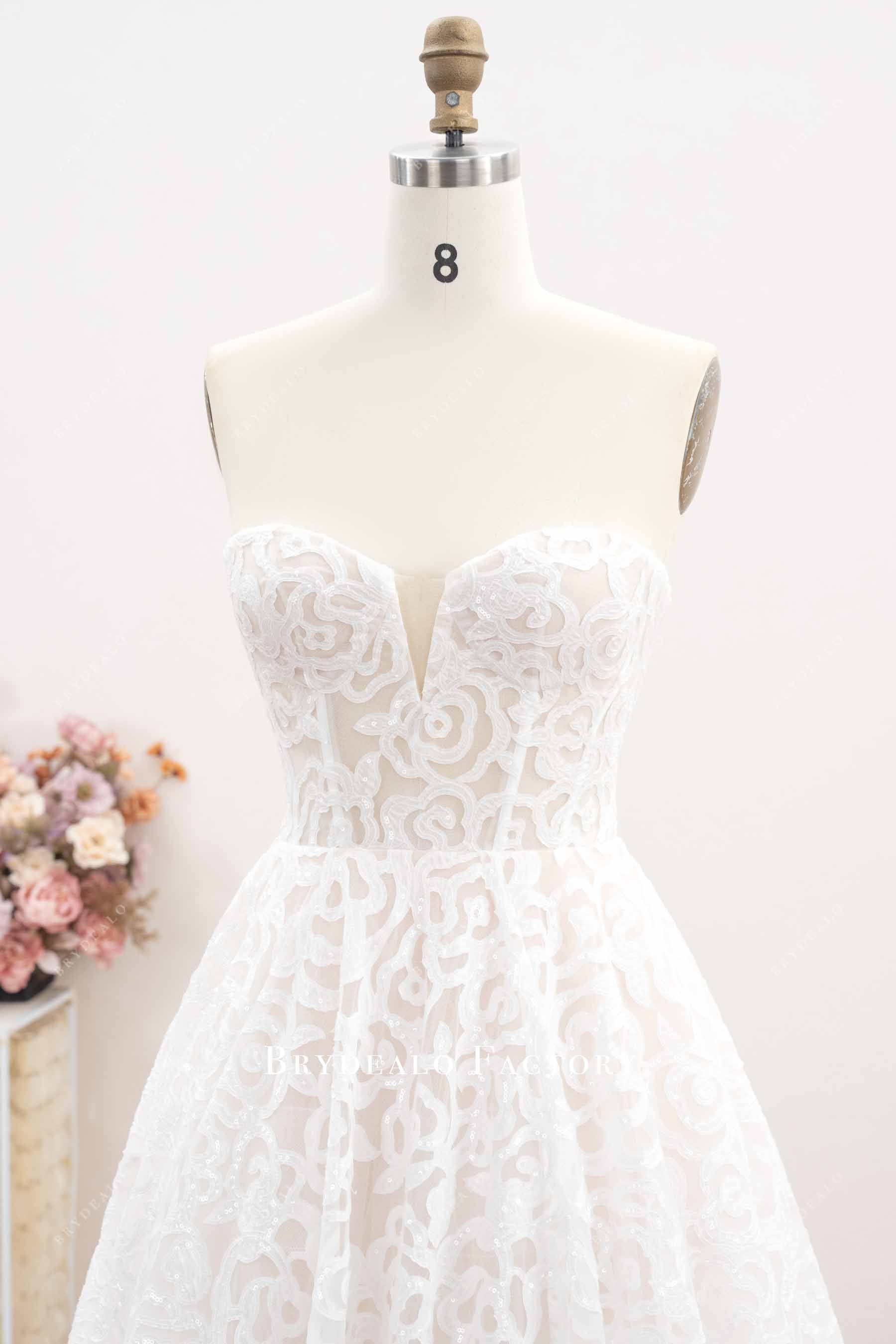 strapless sweetheart neck wedding dress