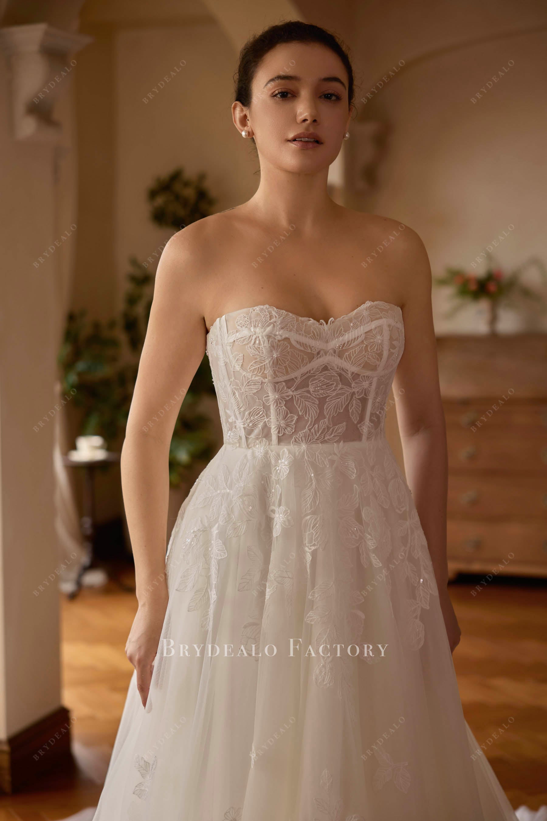sweetheart neck corset wedding dress
