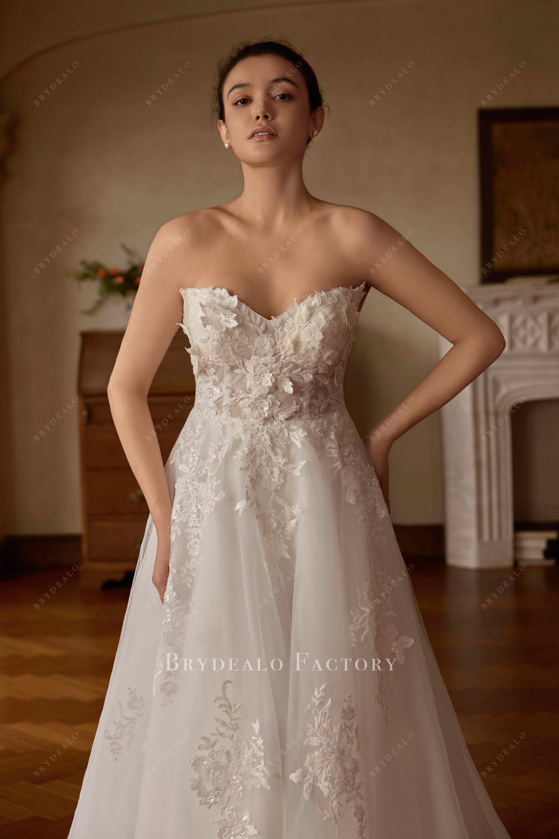 sweetheart neck wedding dress 