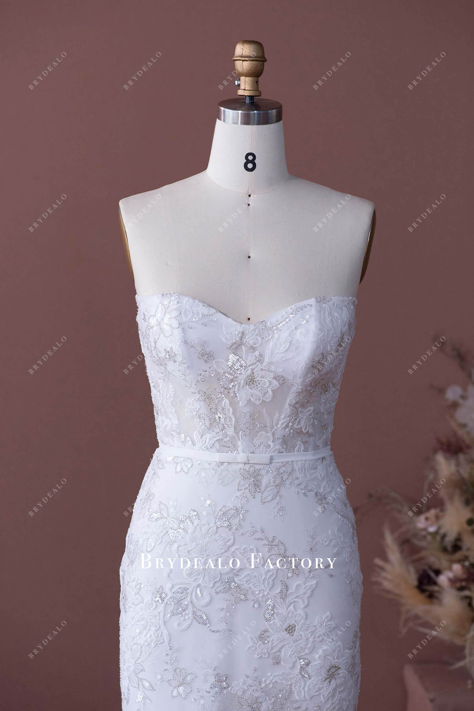 sweetheart neck wedding dress