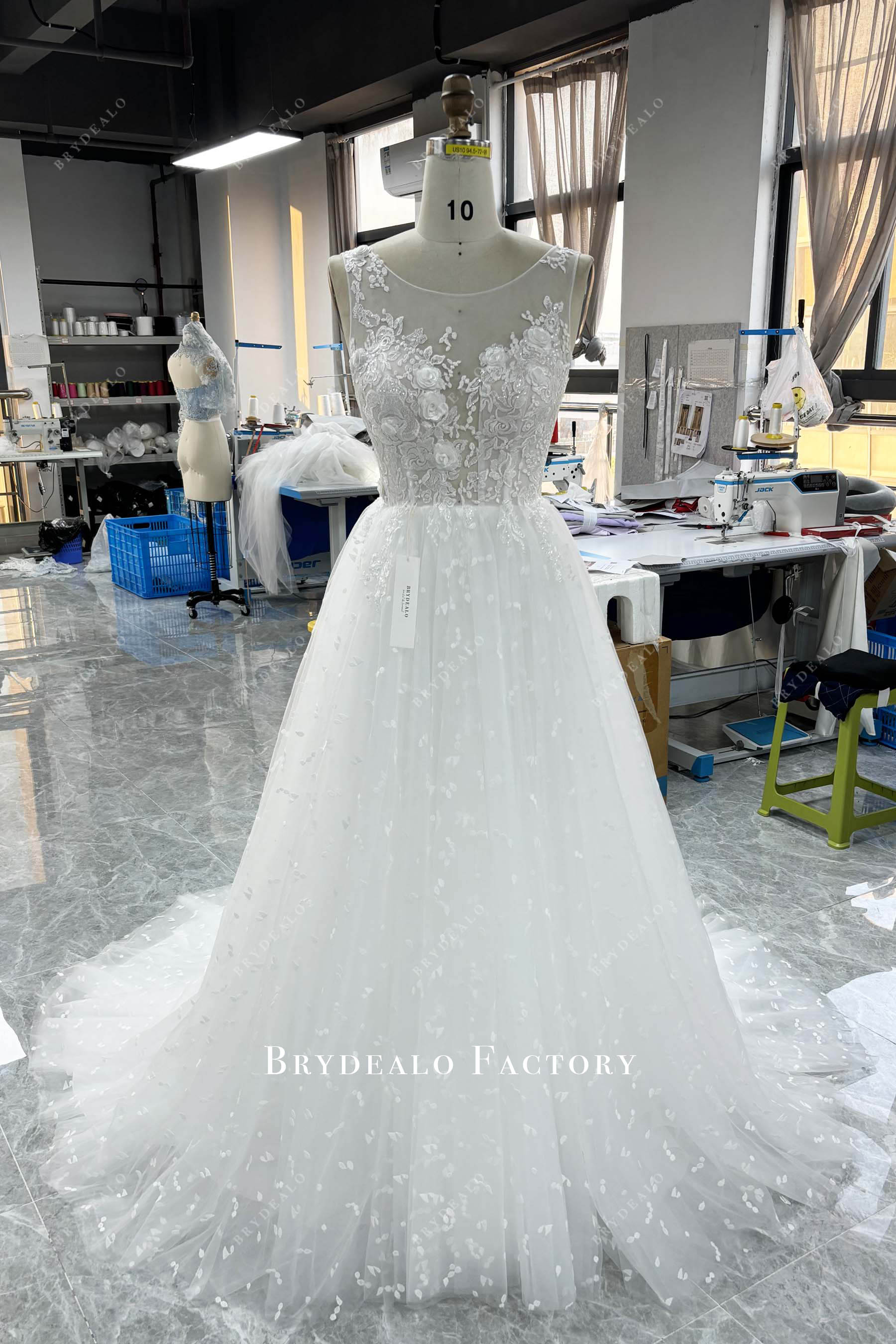 tailor-made lace dot tulle wedding dress