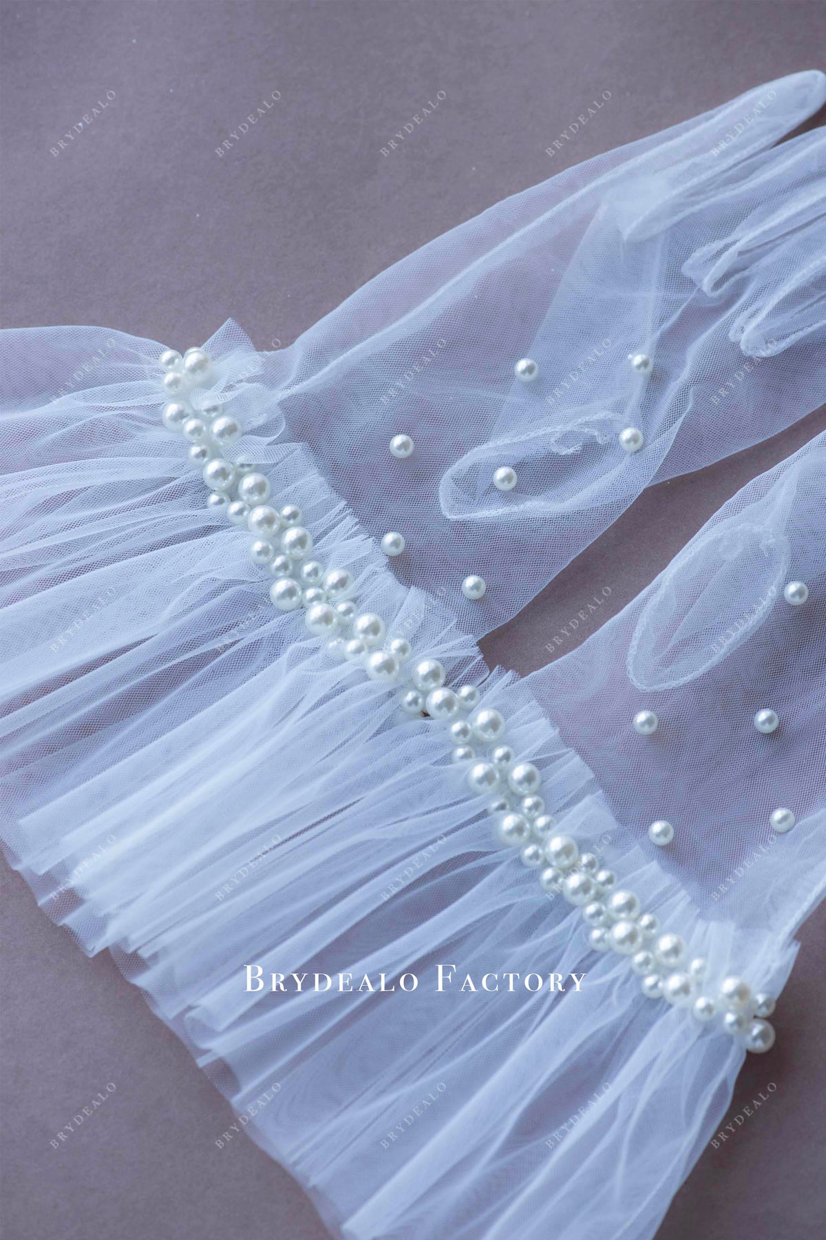 tulle pearl gloves