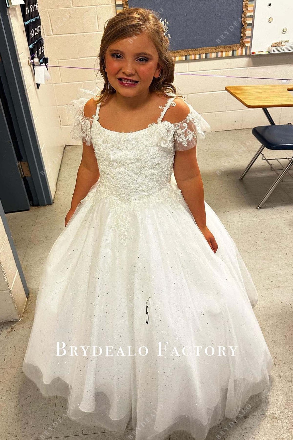 Lace Appliques Cold Shoulder Floor Length Pageant Ballgown