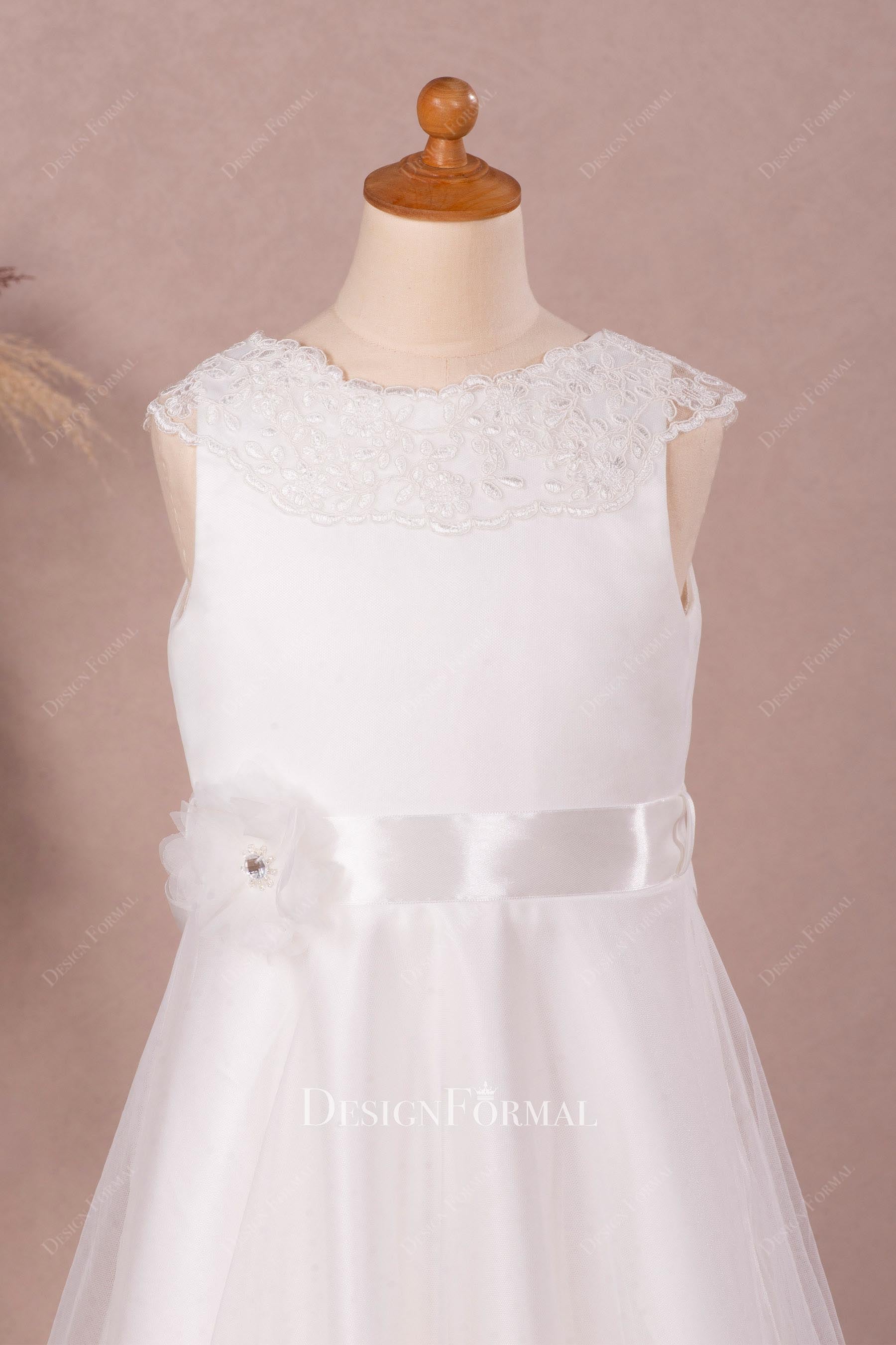 white lace cap sleeve flower girl dress