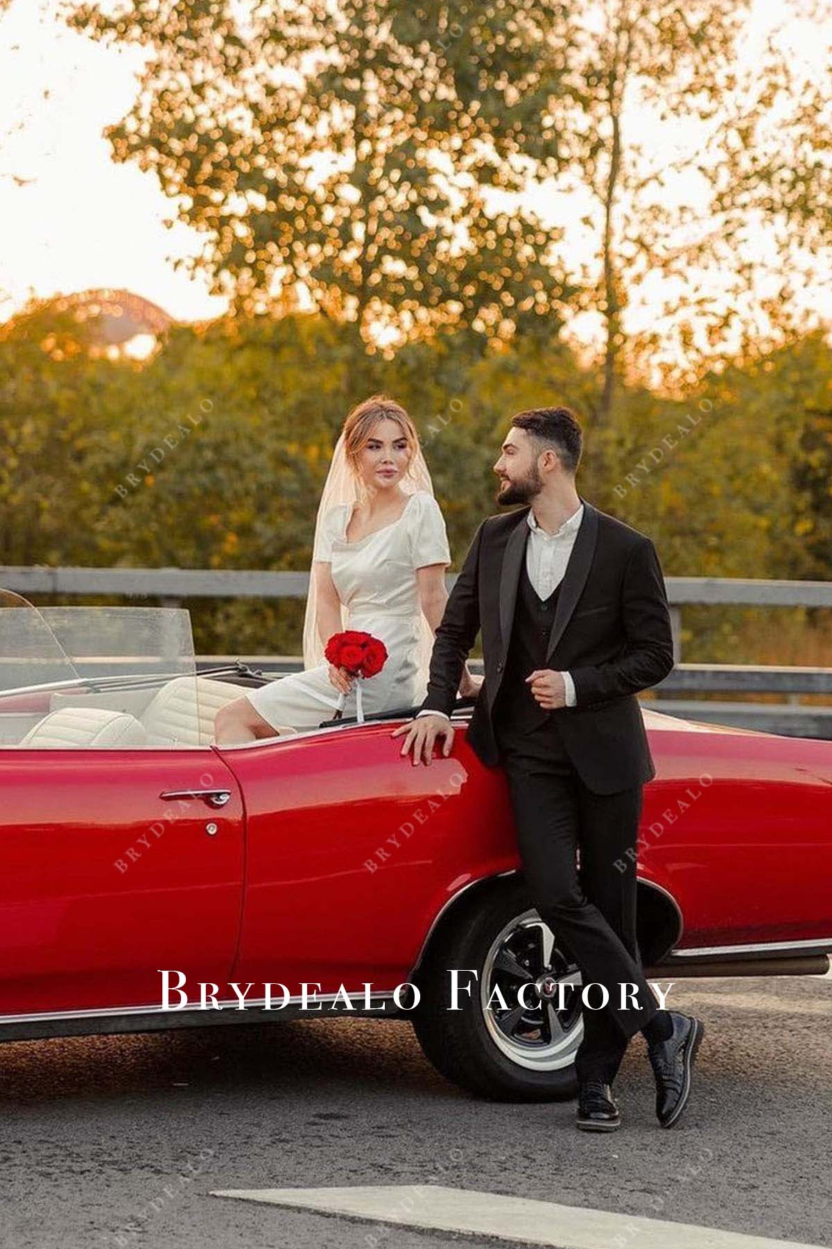 white puffy sleeves wedding dress