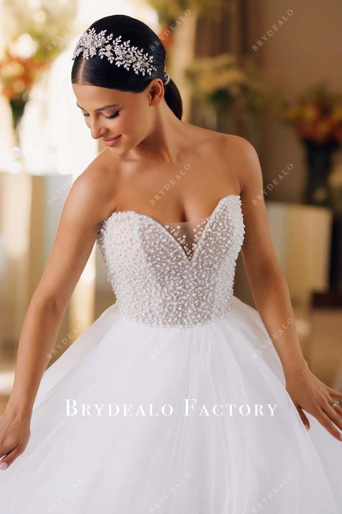  white sweetheart neck bridal dress