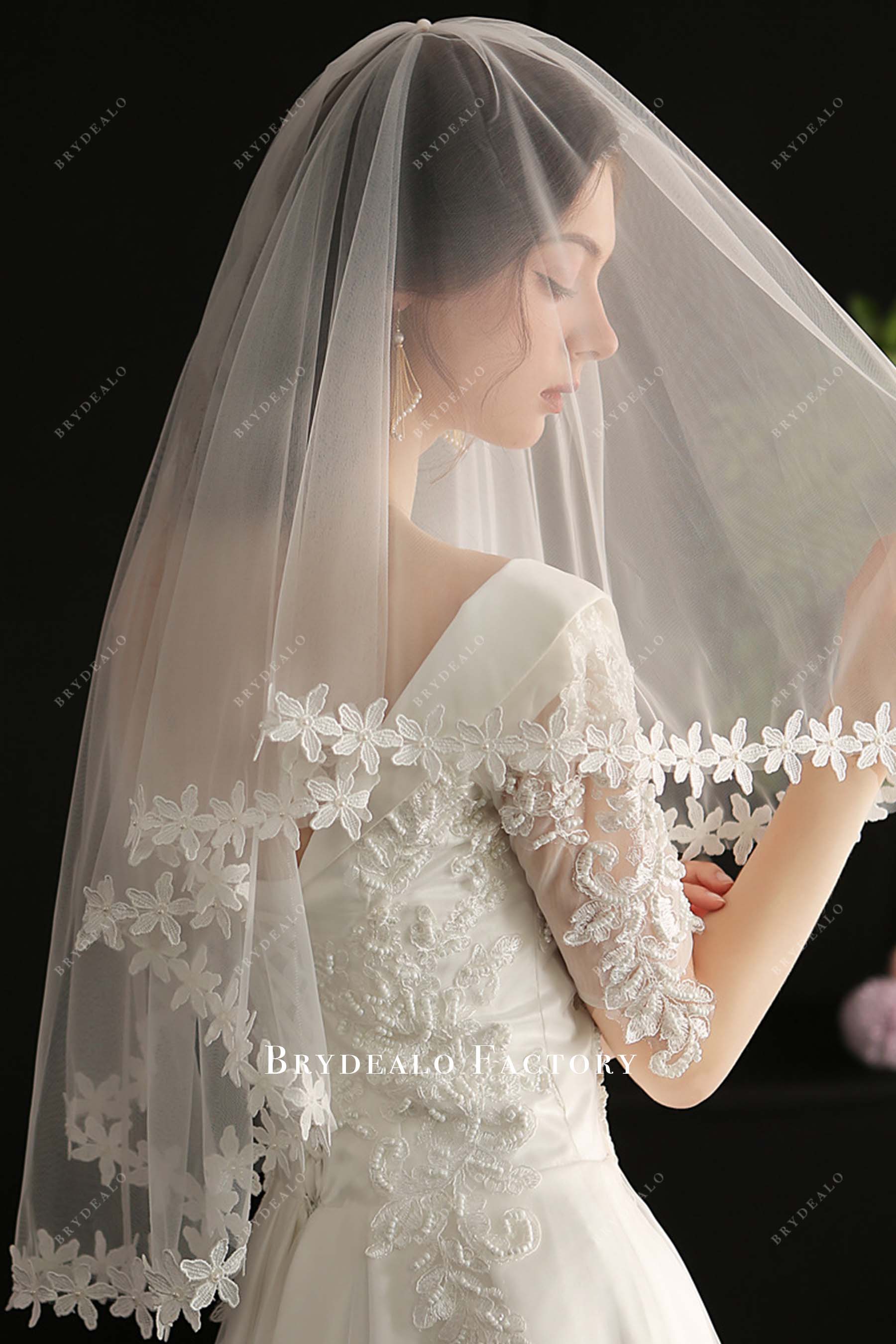 white tulle wedding veil