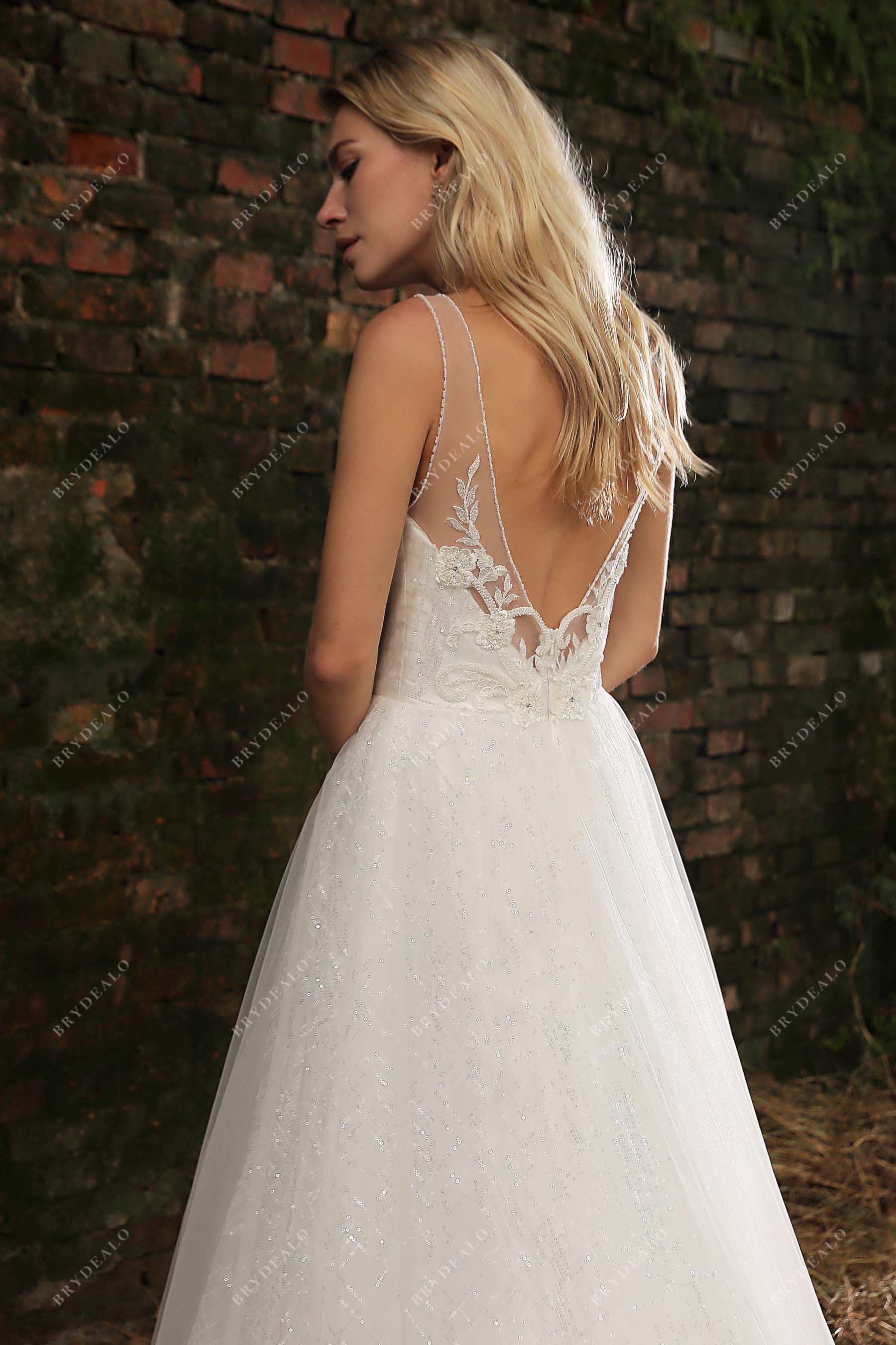 Beaded Lace V-back Sleeveless Bridal Dress