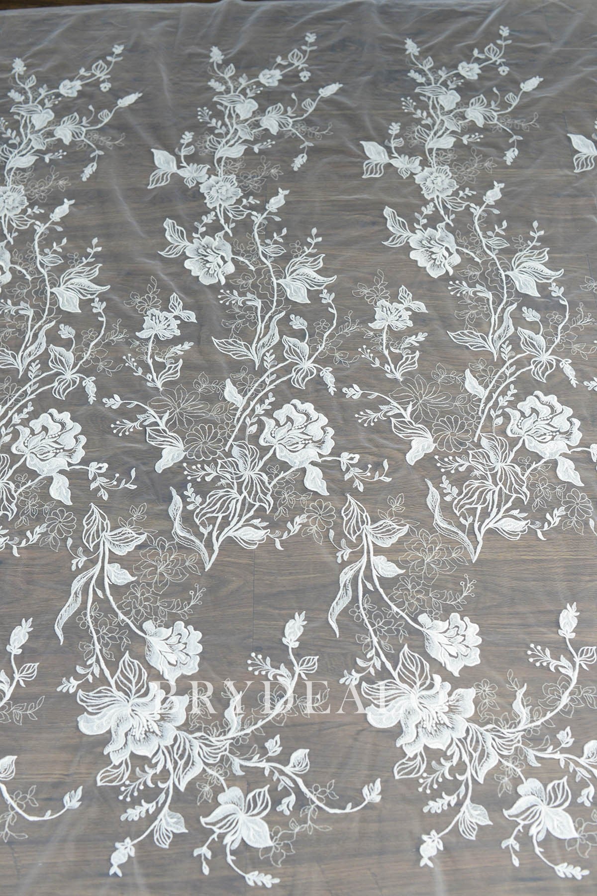 High Quality Beautiful Flower Embroidery Bridal Lace Fabric