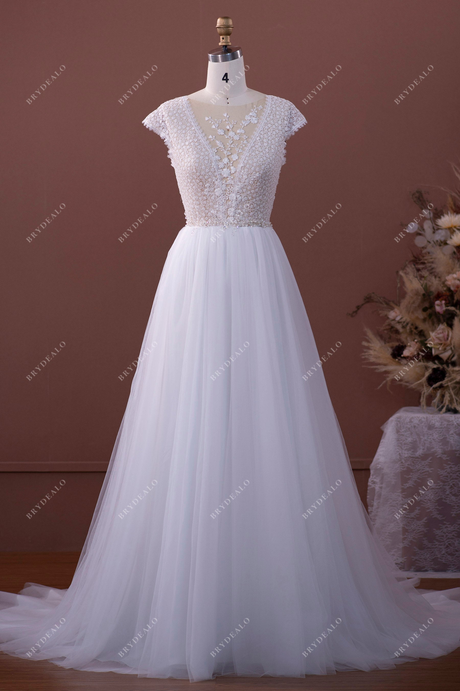 Cap Sleeve Boho Floral Lace Tulle Bridal Gown