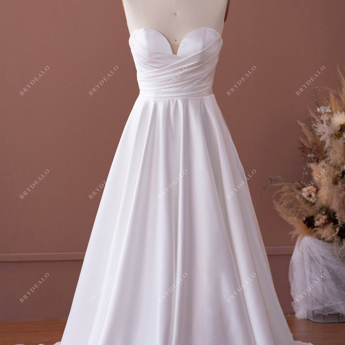 Timeless Pleated Sweetheart Neck Elegant A-line Pockets Wedding Dress, Ivory Timeless Pleated Sweetheart Neck Elegant A-line Pockets Wedding Dress, Ivory