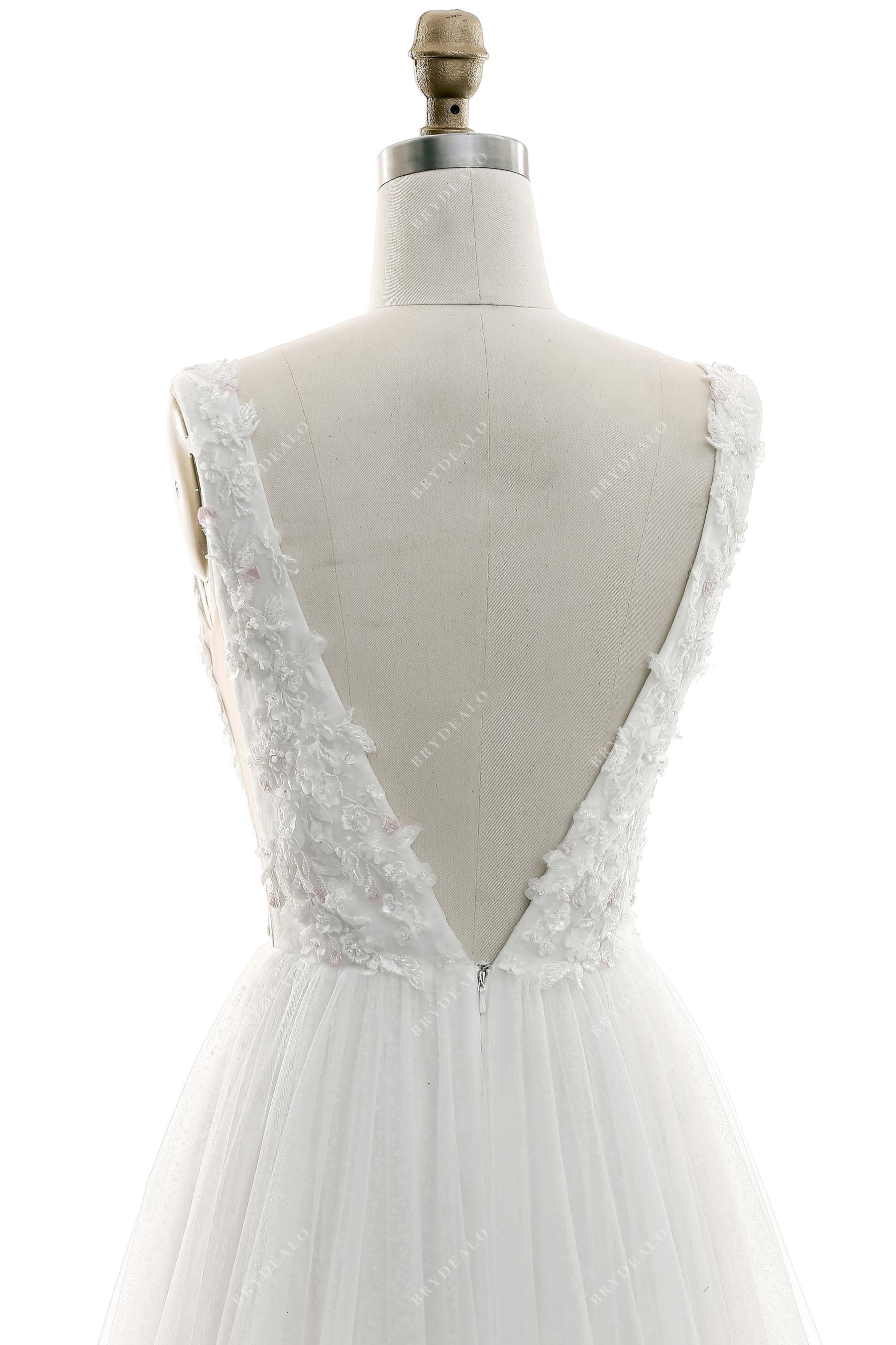 open V-back sleeveless spring lace bridal dress