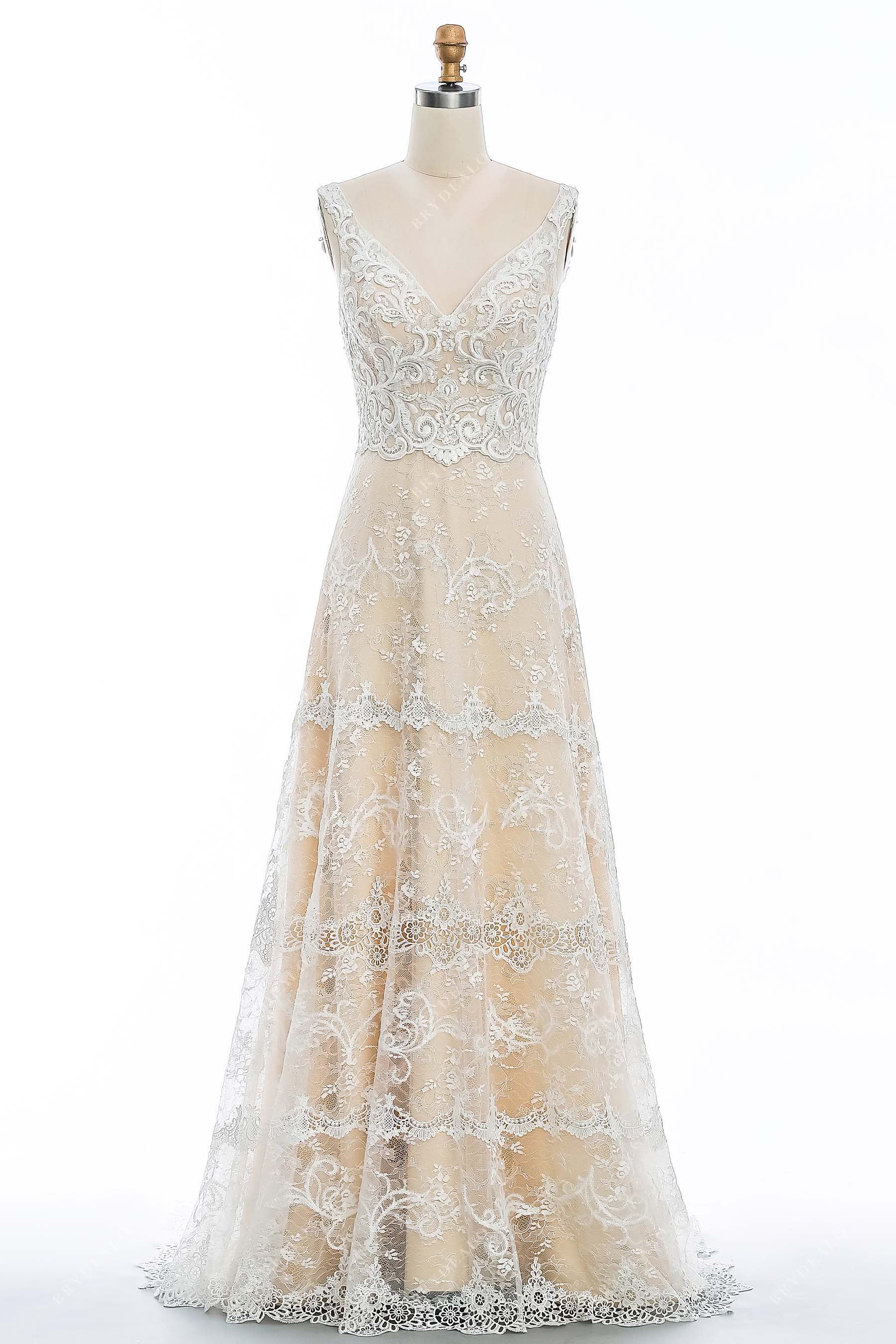 classic lace straps V-neck wedding dress