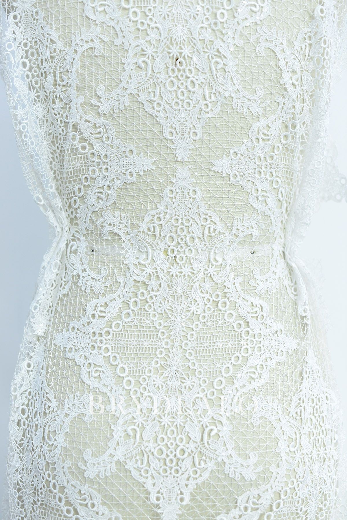 High-end Shimmery Baroque Crochet Lace Fabric for Dresses
