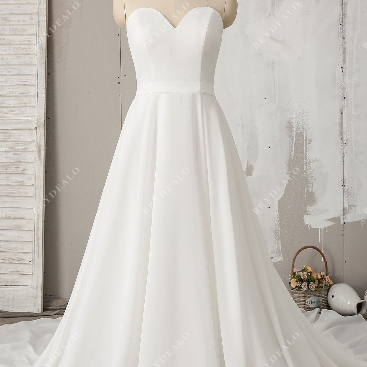 Simple Sweetheart Chiffon Long Train Spring Fall Wedding Dress, White