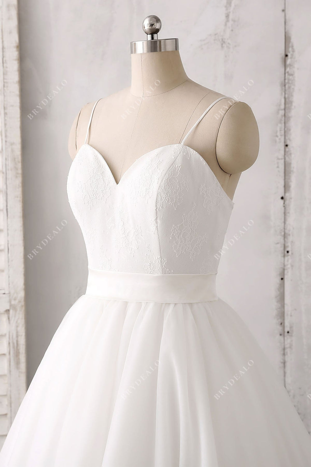 Ball Gown Tulle Spaghetti Straps Tiers Wedding Dress