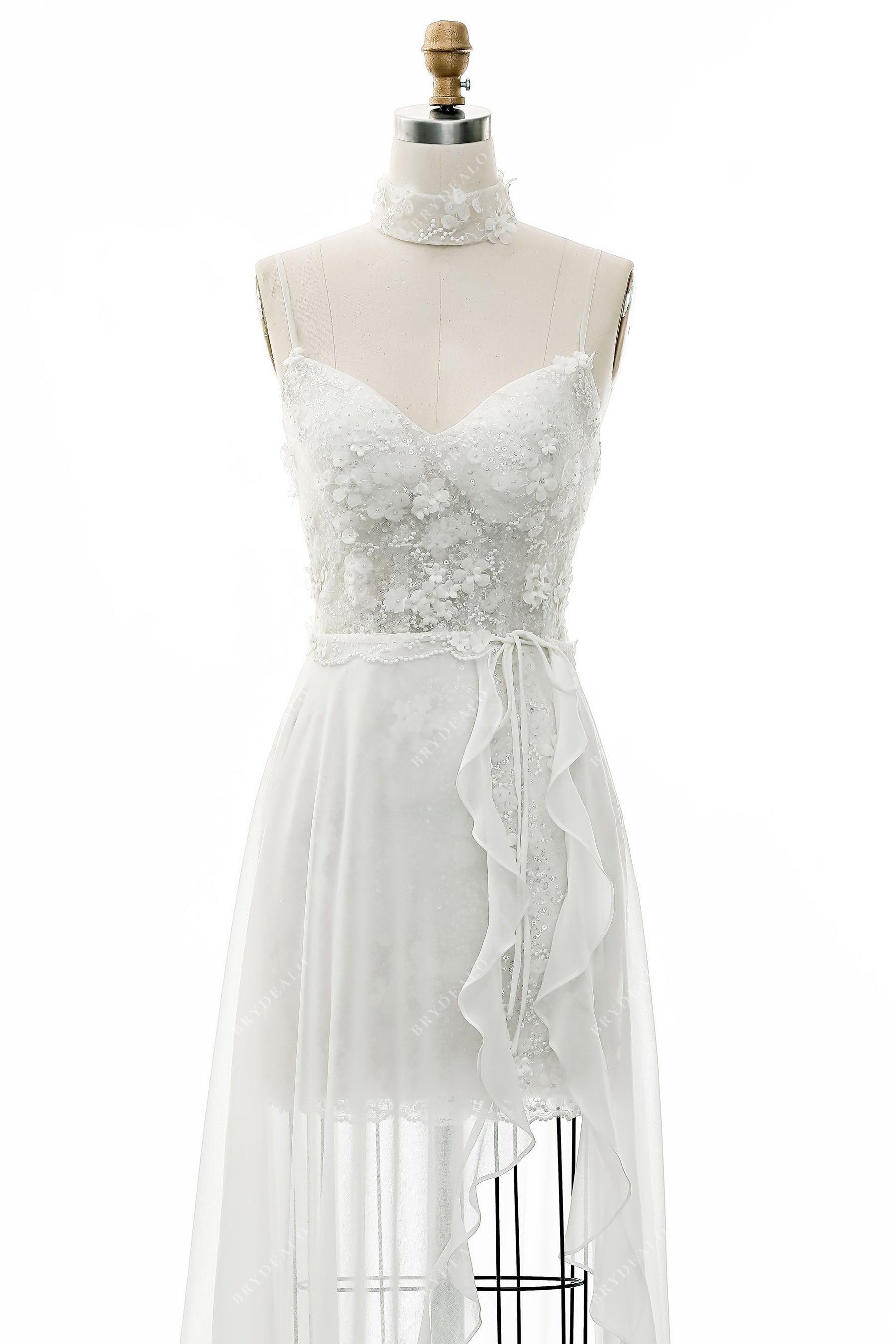 spaghetti straps sweetheart neck lace corset bridal gown