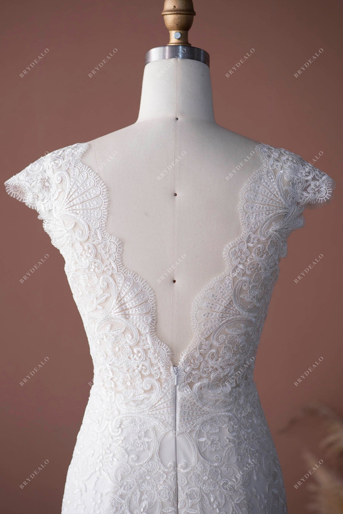 Xaler Halter straps V-neck slit lace mesh maxi wedding dress