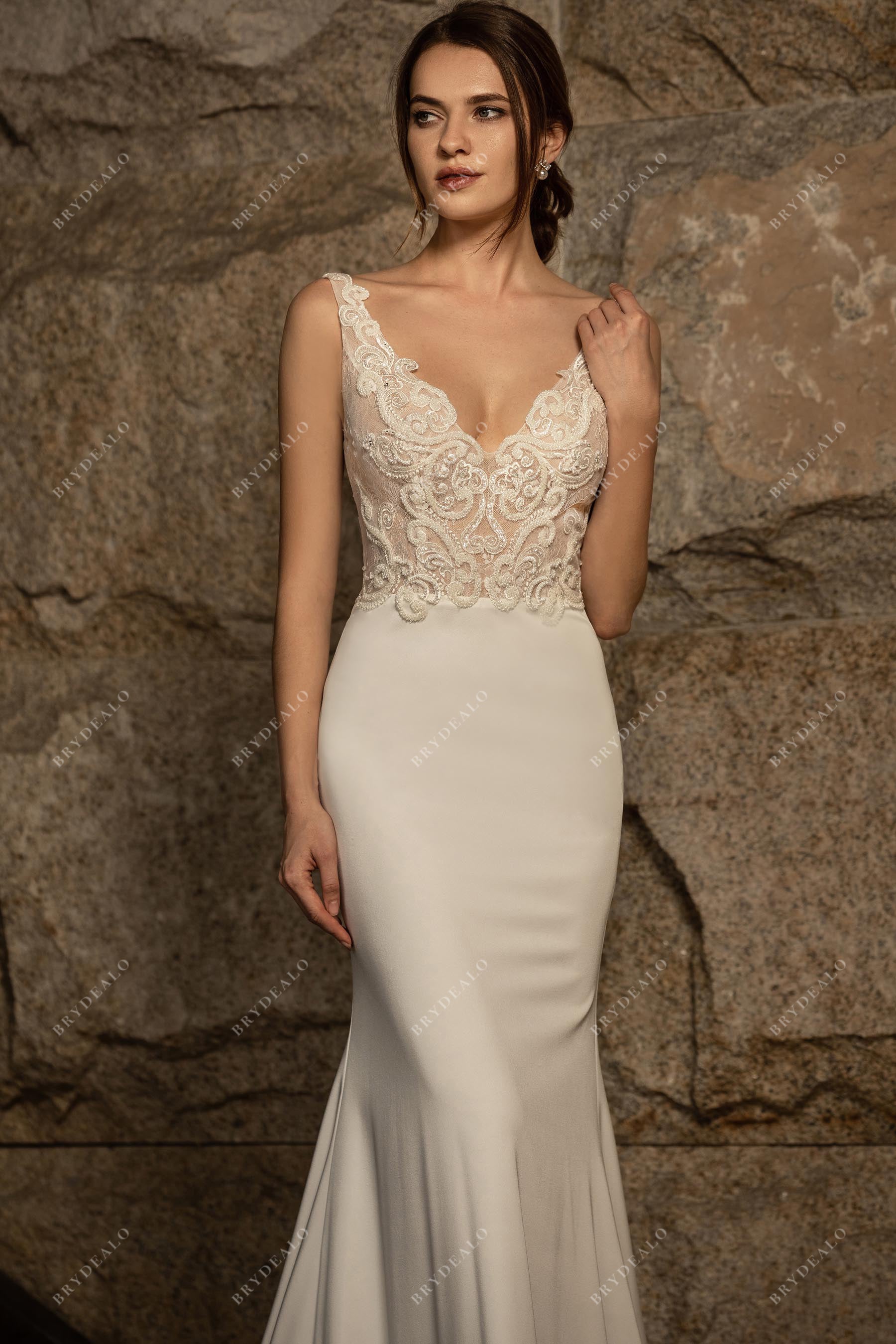 sexy V-neck beaded lace sleeveless bridal dress