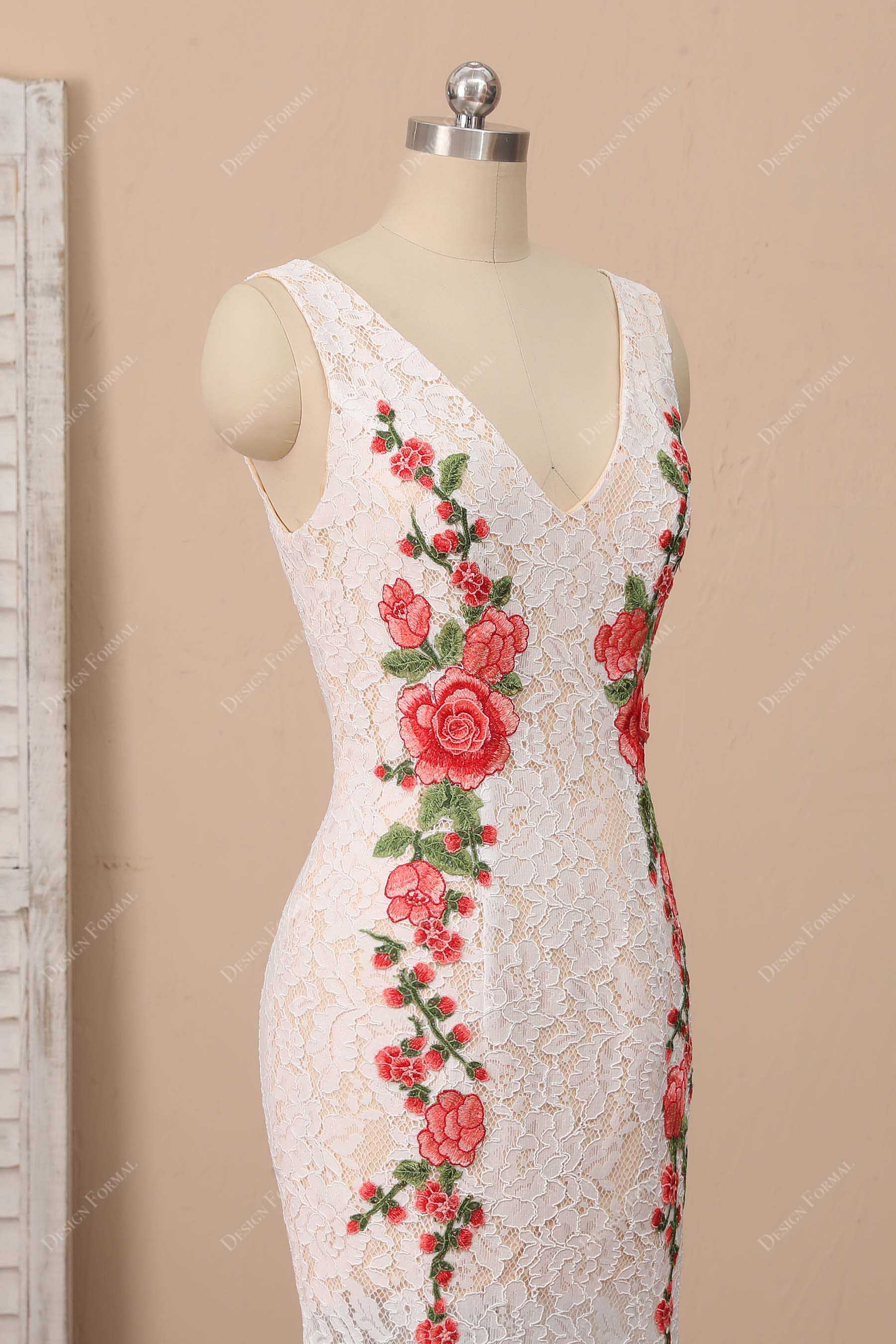 V-neck sleeveless prom dress