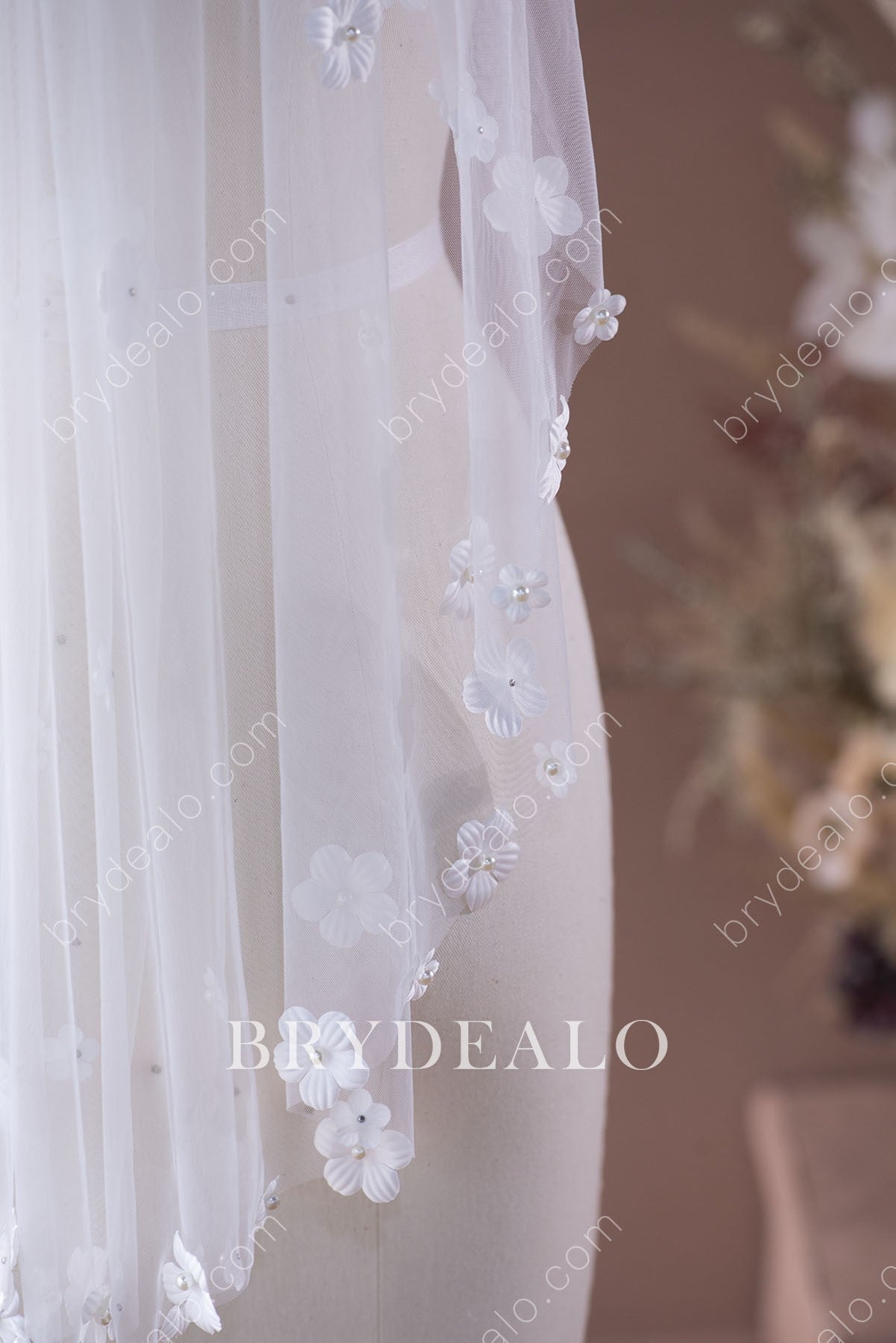 beautiful wedding veil online