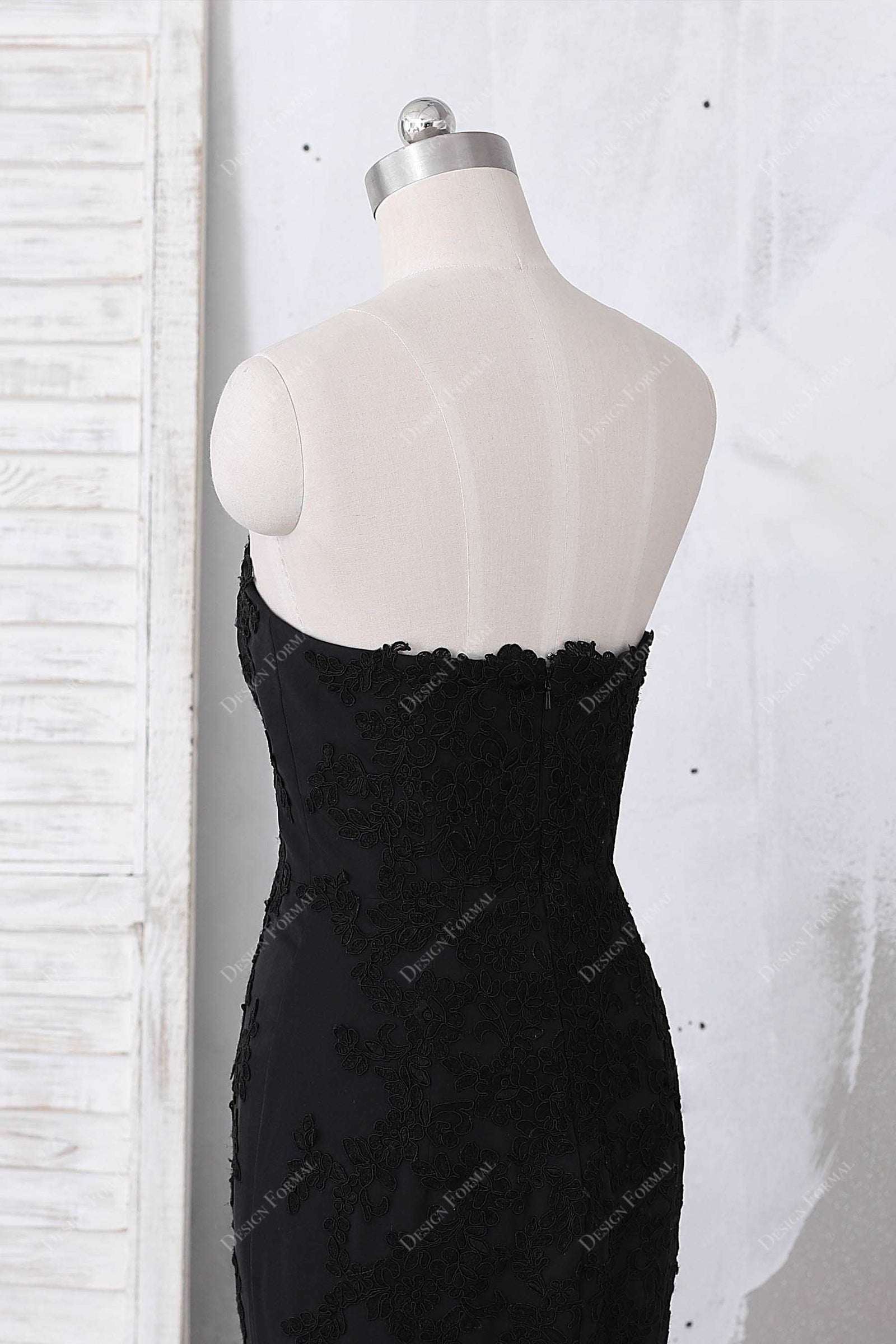 Dramatic 3D Rose Black Lace Strapless Mermaid Dress