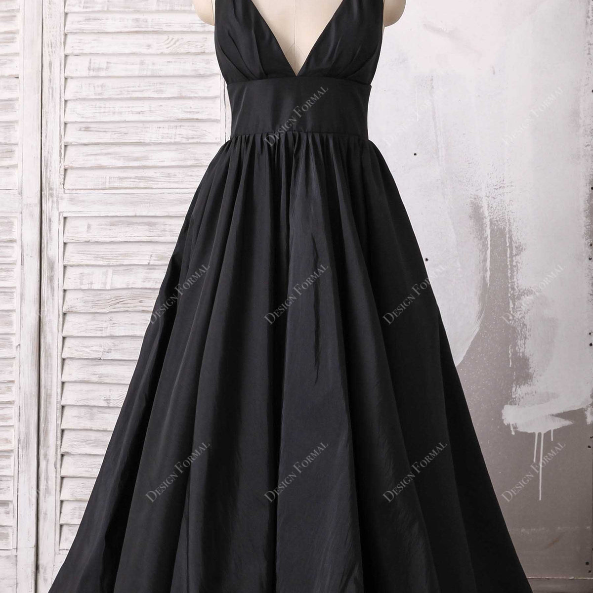 Plus Size Black Taffeta V-Neck Empire Simple A-line Evening Dress