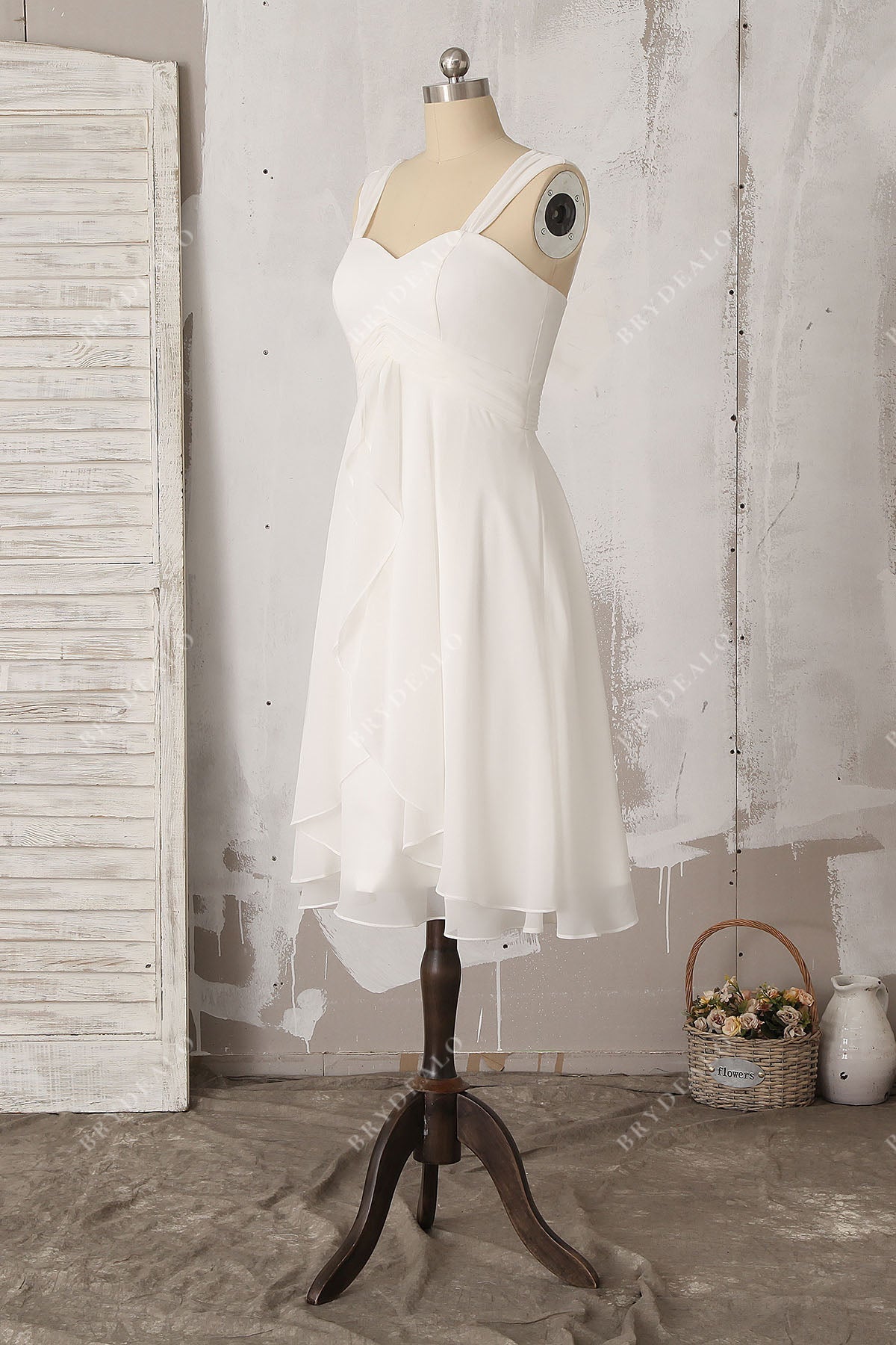 shoulder straps flowy chiffon city wedding gown