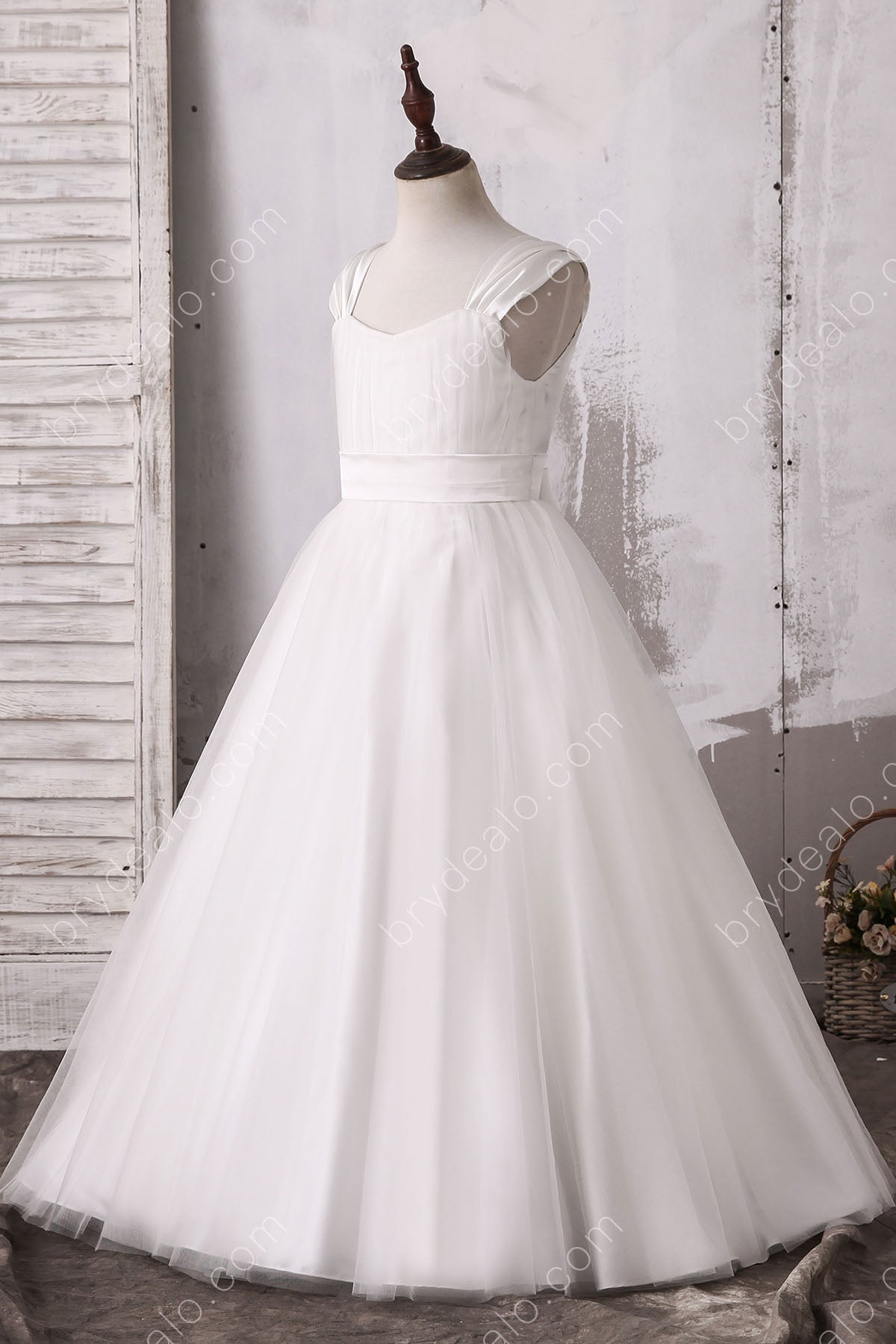 Sleeveless Tulle Sleeveless Flower Girl Ball Gown