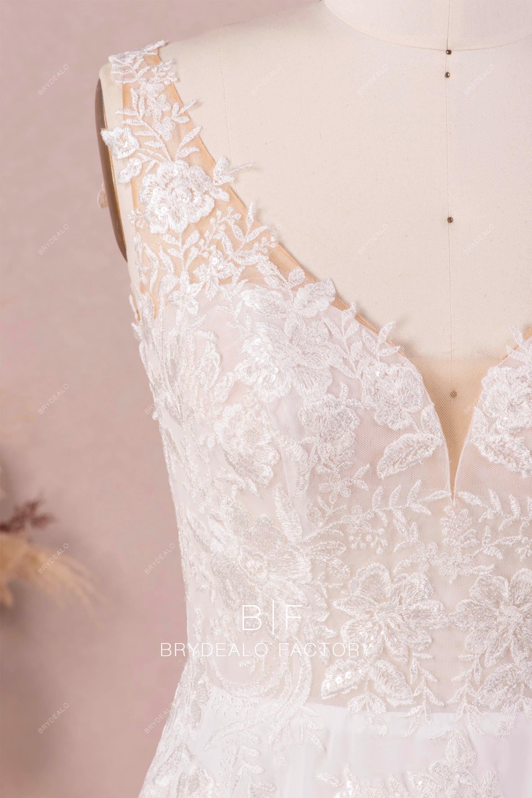 delicate straps V-neck spring bridal wedding dress